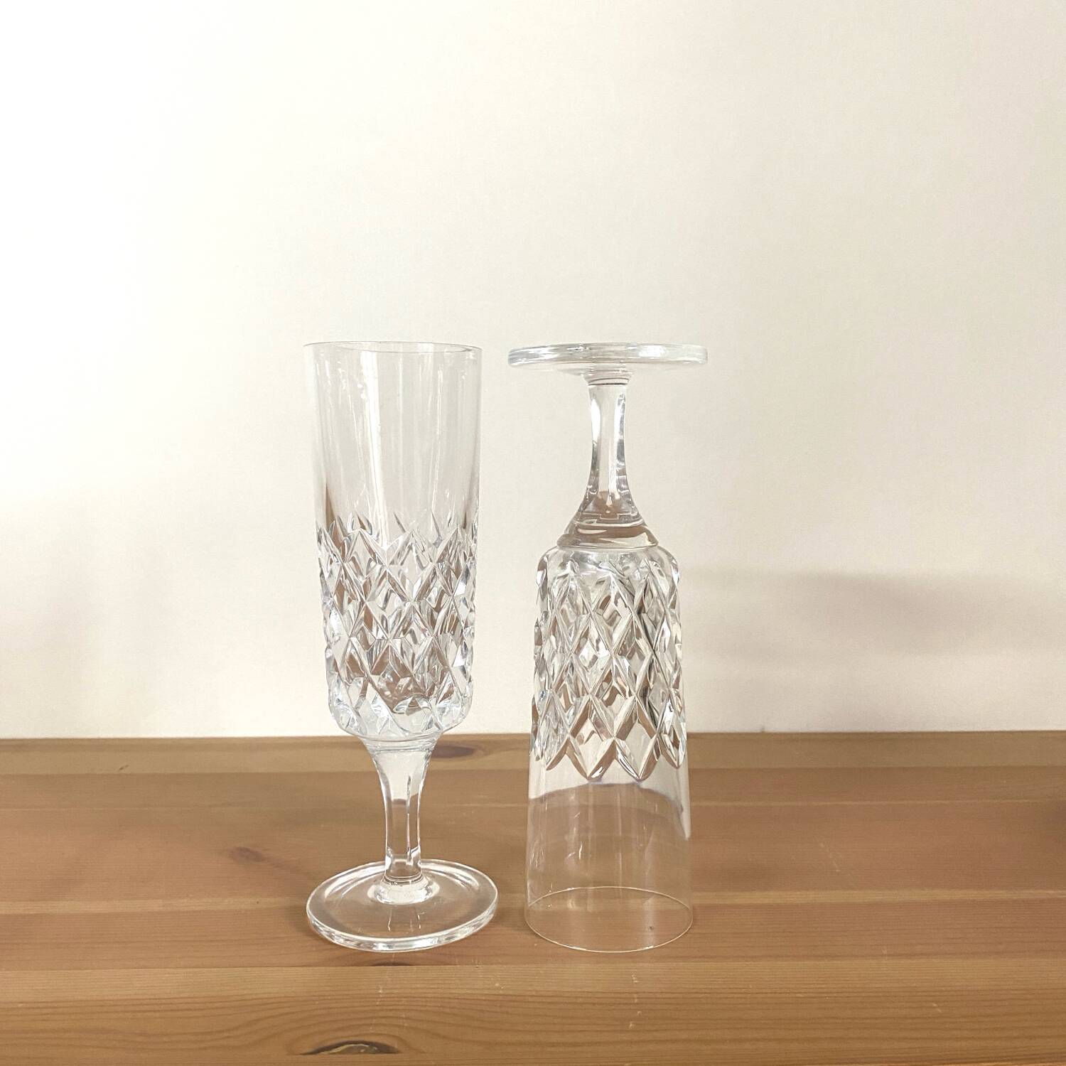 Champagne flutes - vintage - diamond