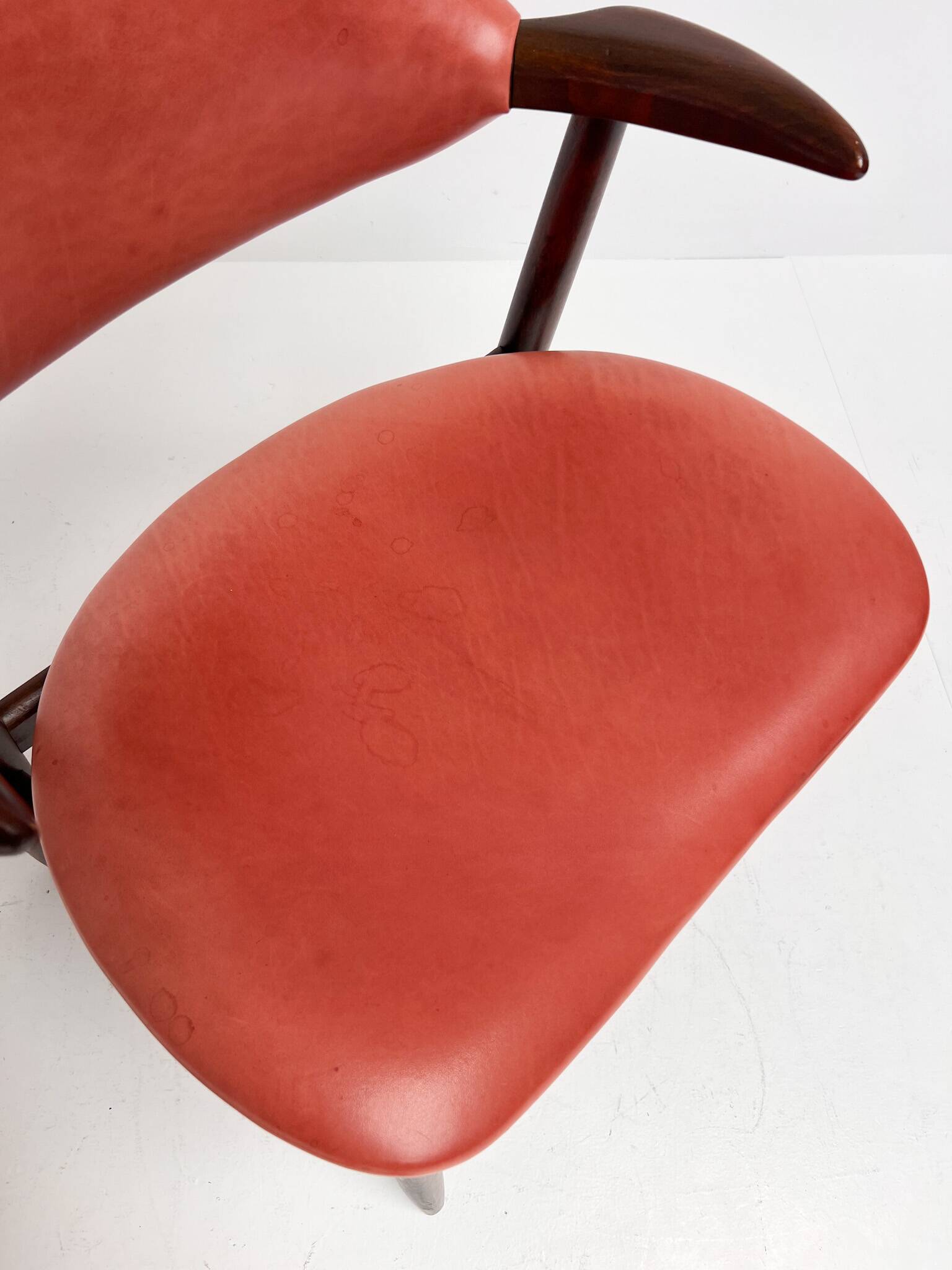 Red colored leather cowhorn chair, 1970s