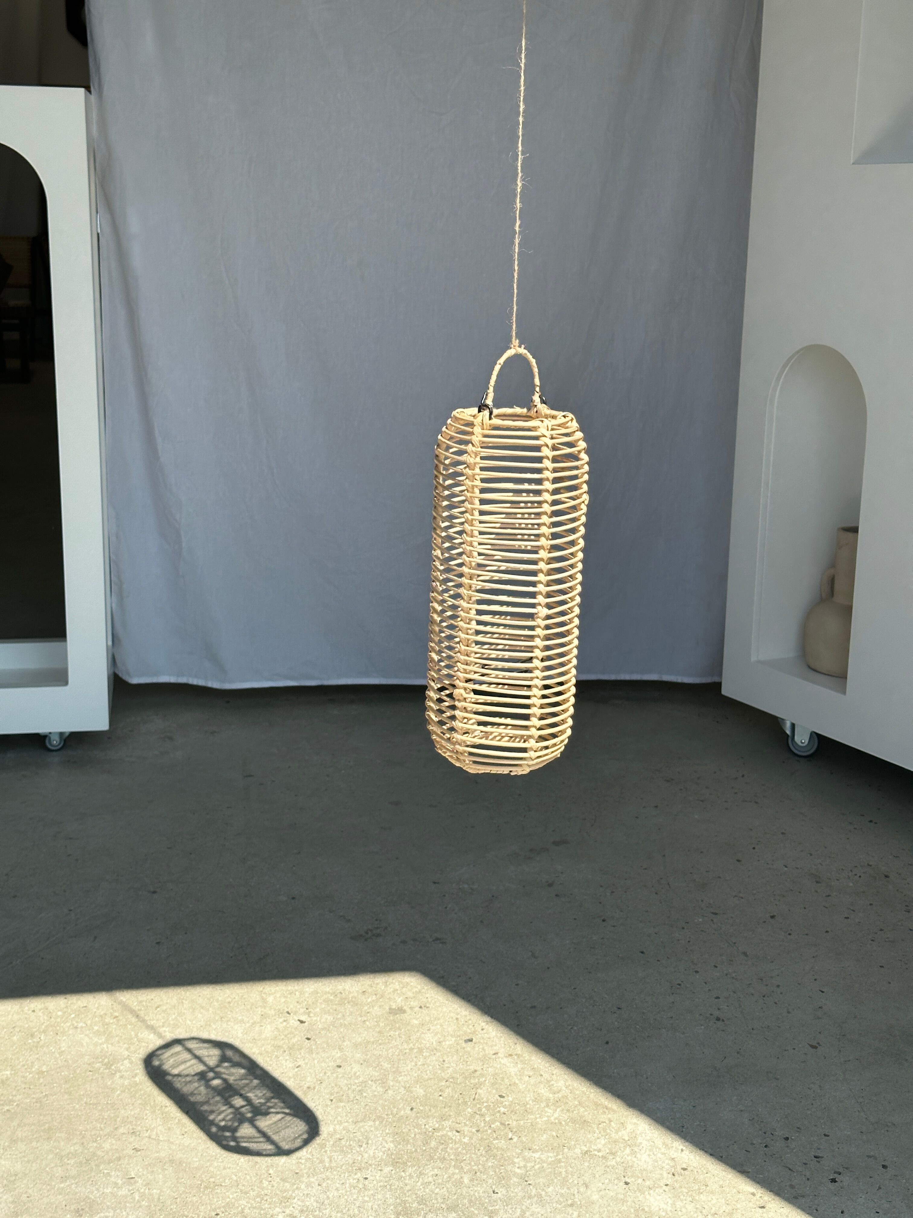Small lantern-shaped rattan suspension H35 D15