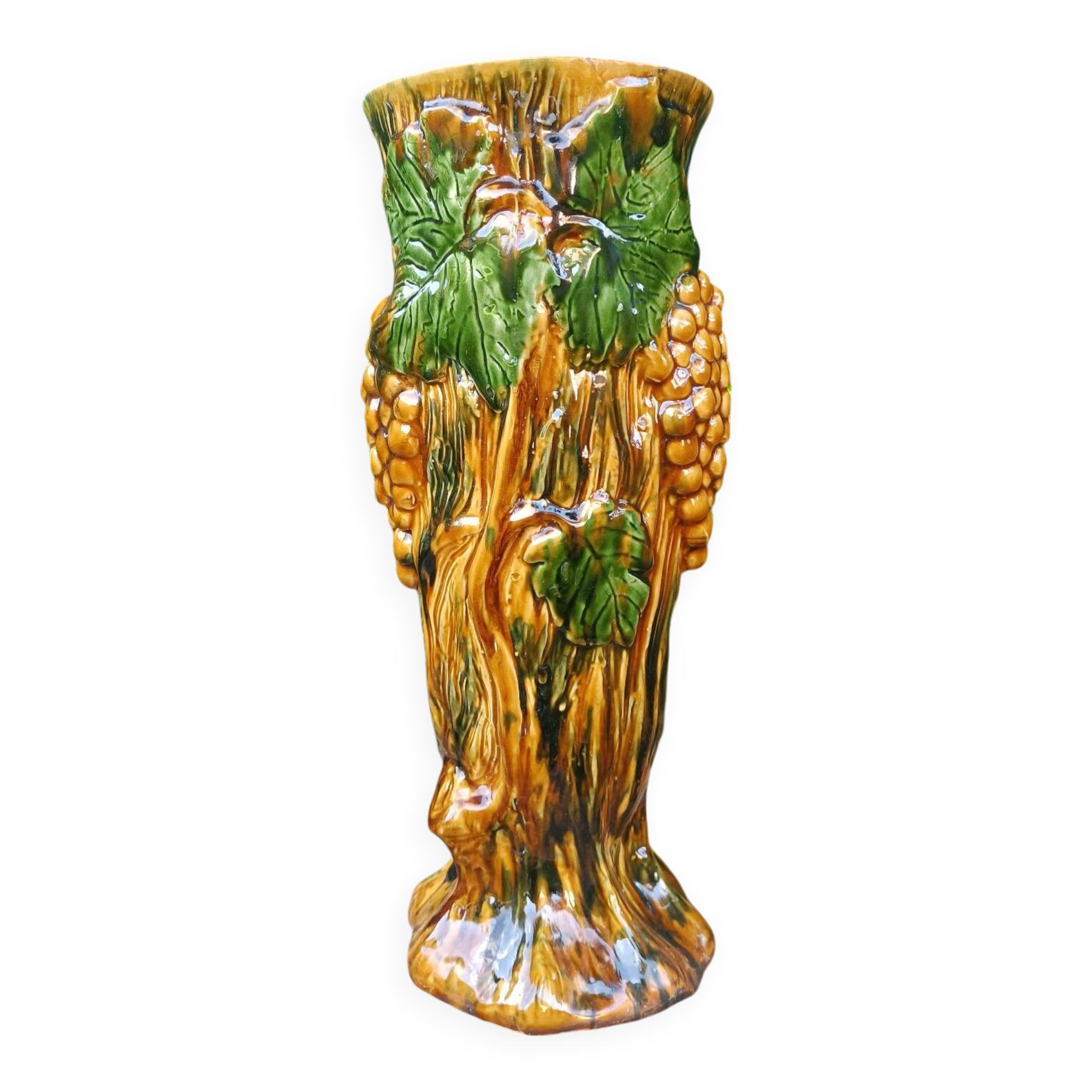 Retro Grapevine Barbotine Vase