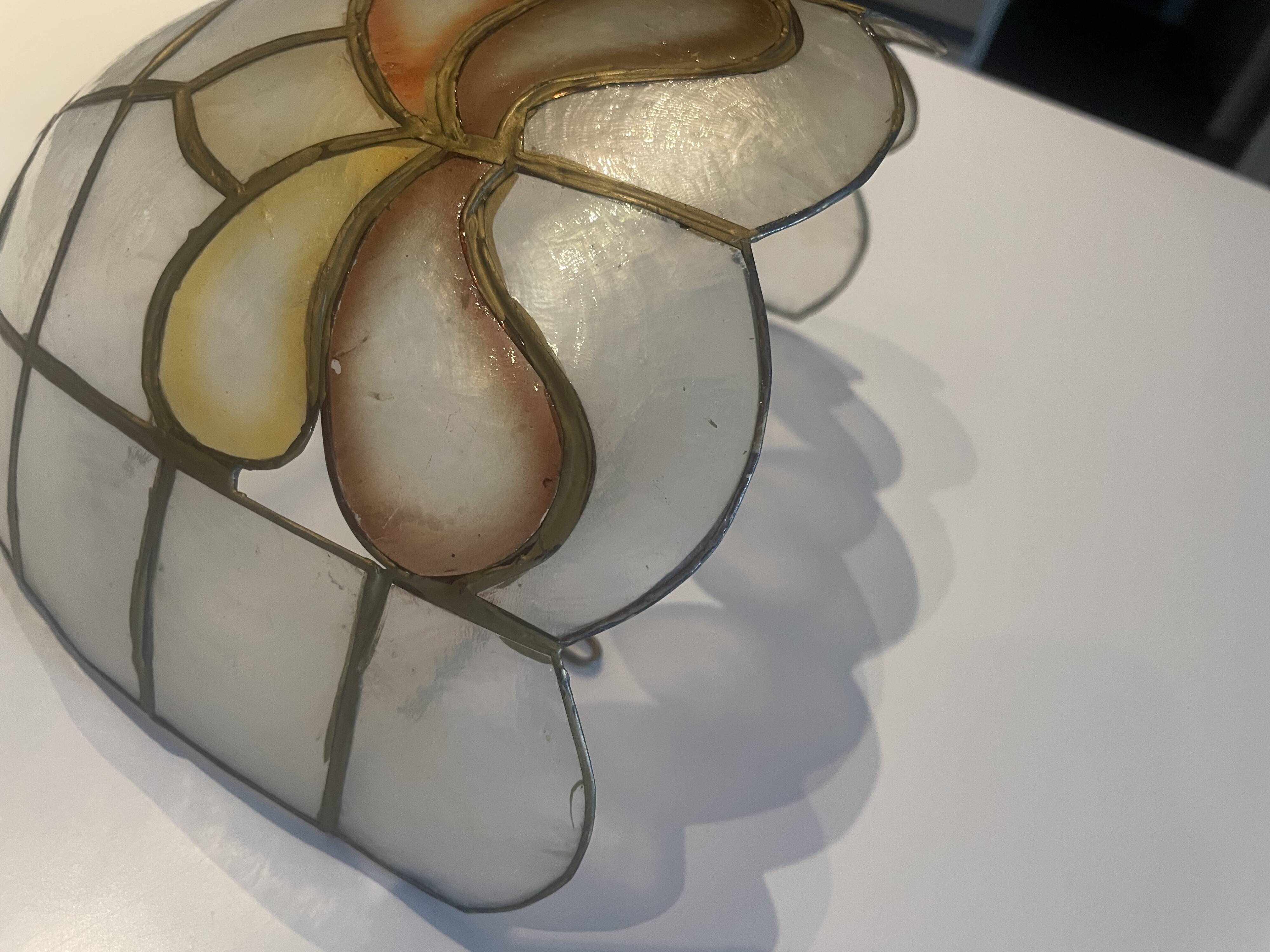 Applique abat jour nacre et laiton