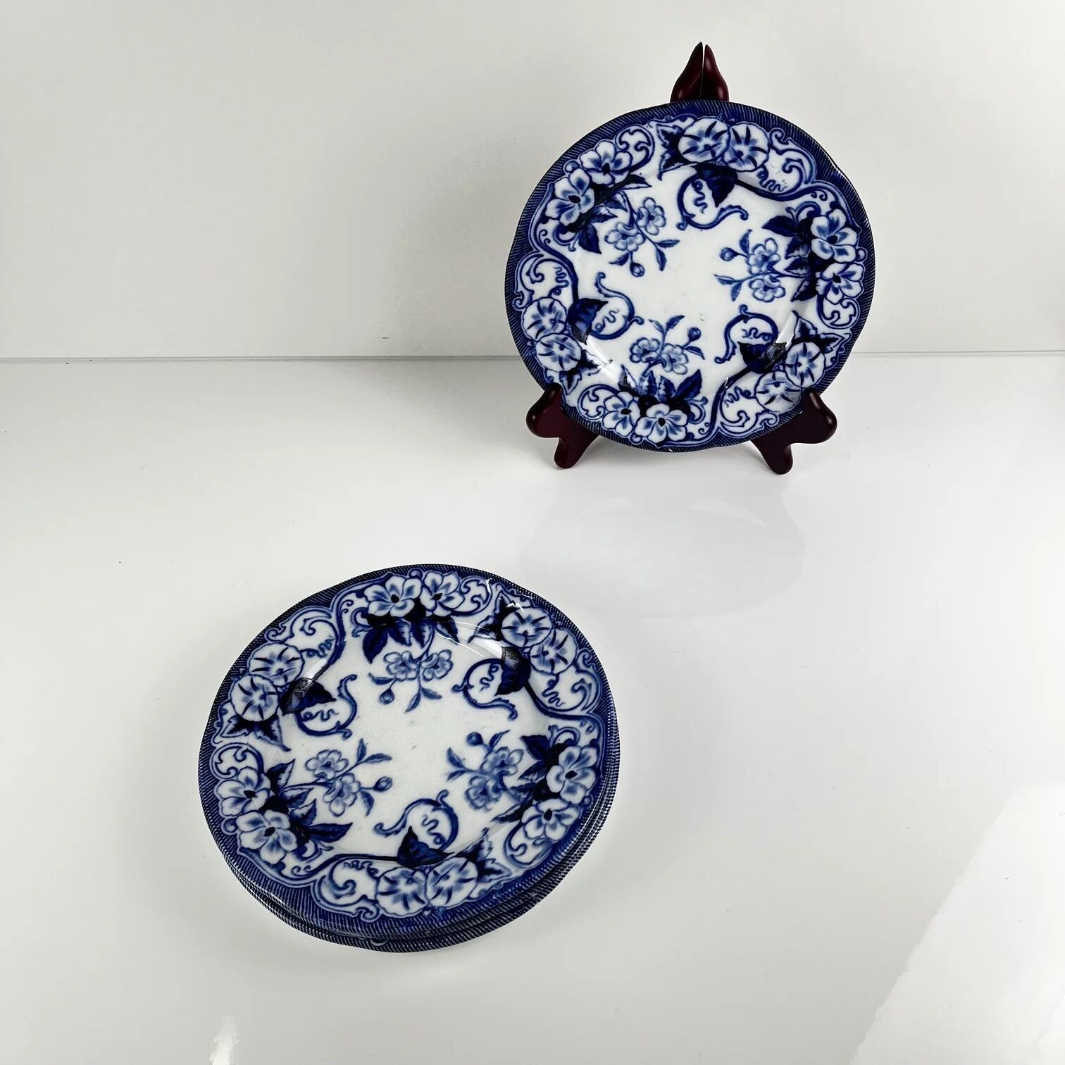 Set of 4 dessert plates in ironstone "Flora" – Creil and Montereau, 19th century, blue