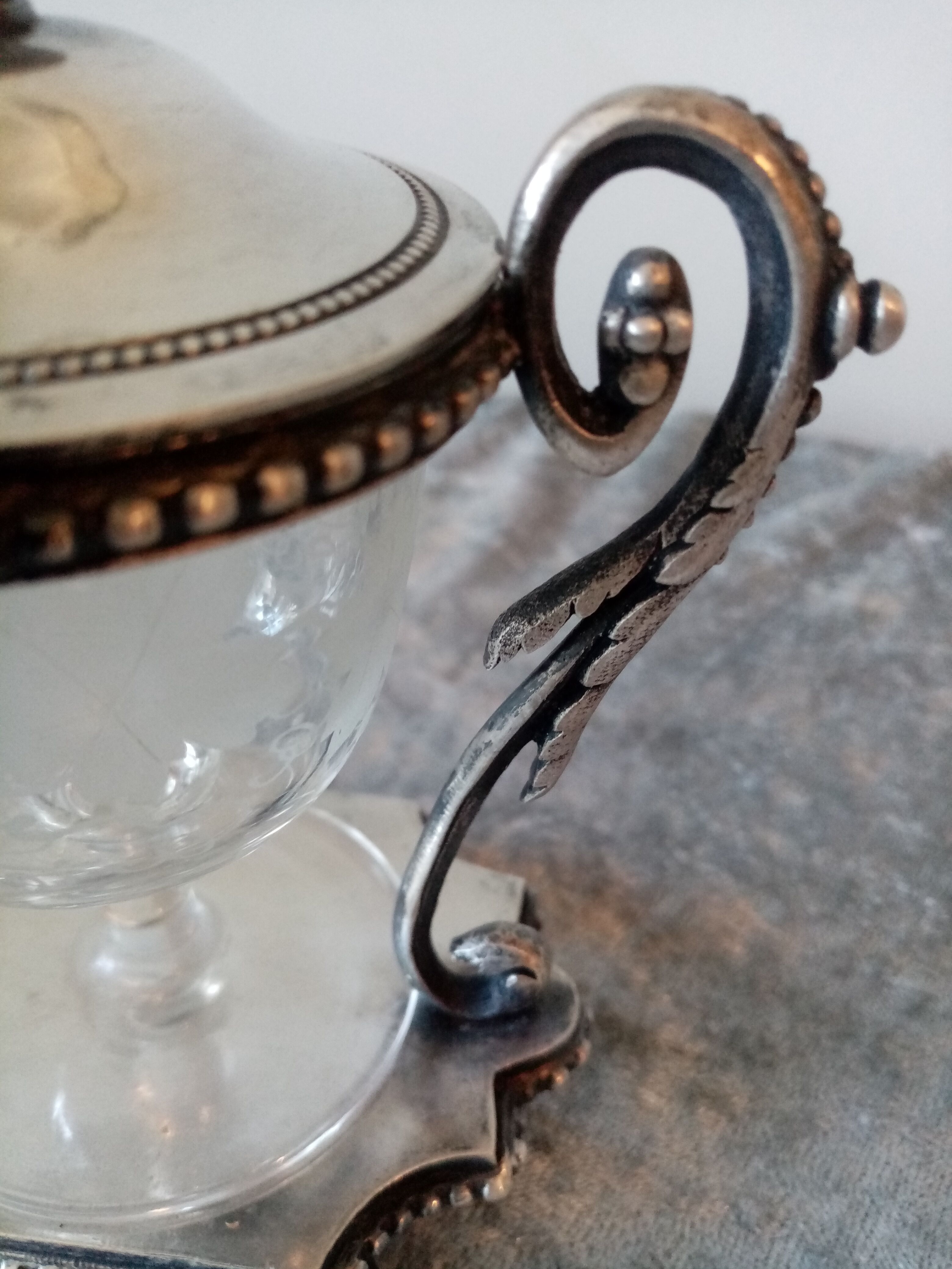 Old mustard maker in silver metal and crystal sign armand frenais