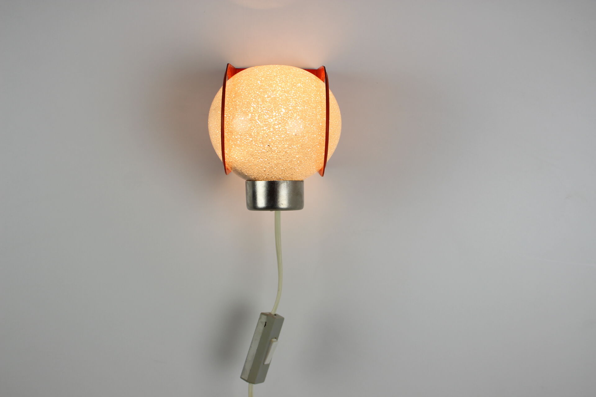 Mid-century wall lamp/ Pokrok Žilina, 1970's.