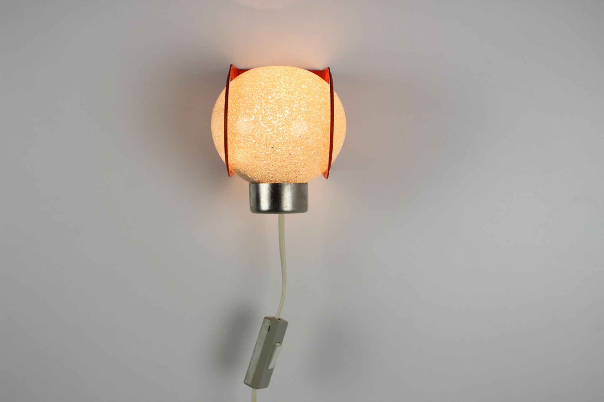Mid-century wall lamp/ Pokrok Žilina, 1970's.
