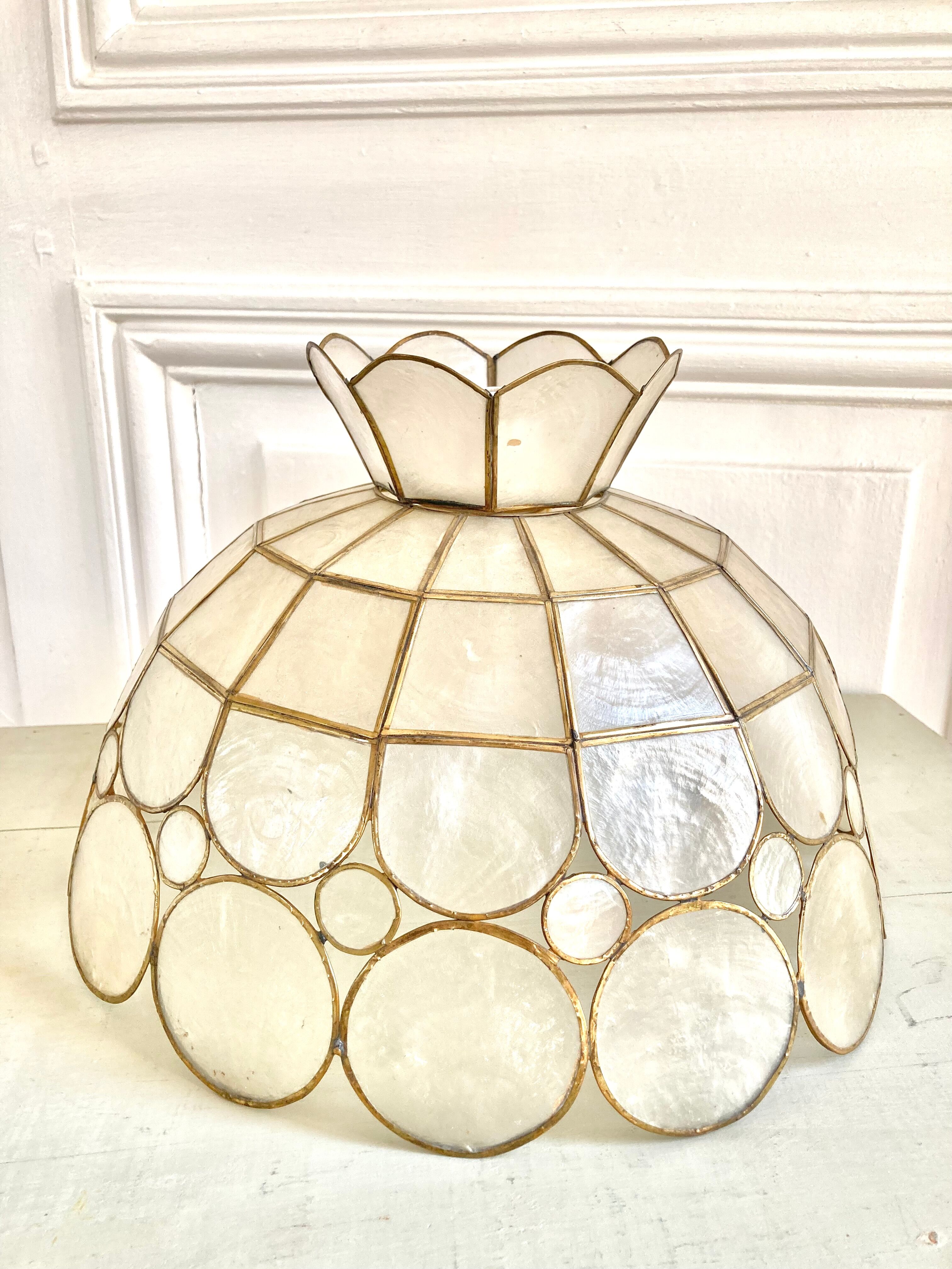 Suspension flower mother-of-pearl brass