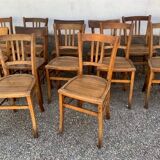 Lot de 16 anciennes chaises bistrot art deco des annees 1930 en bois clair