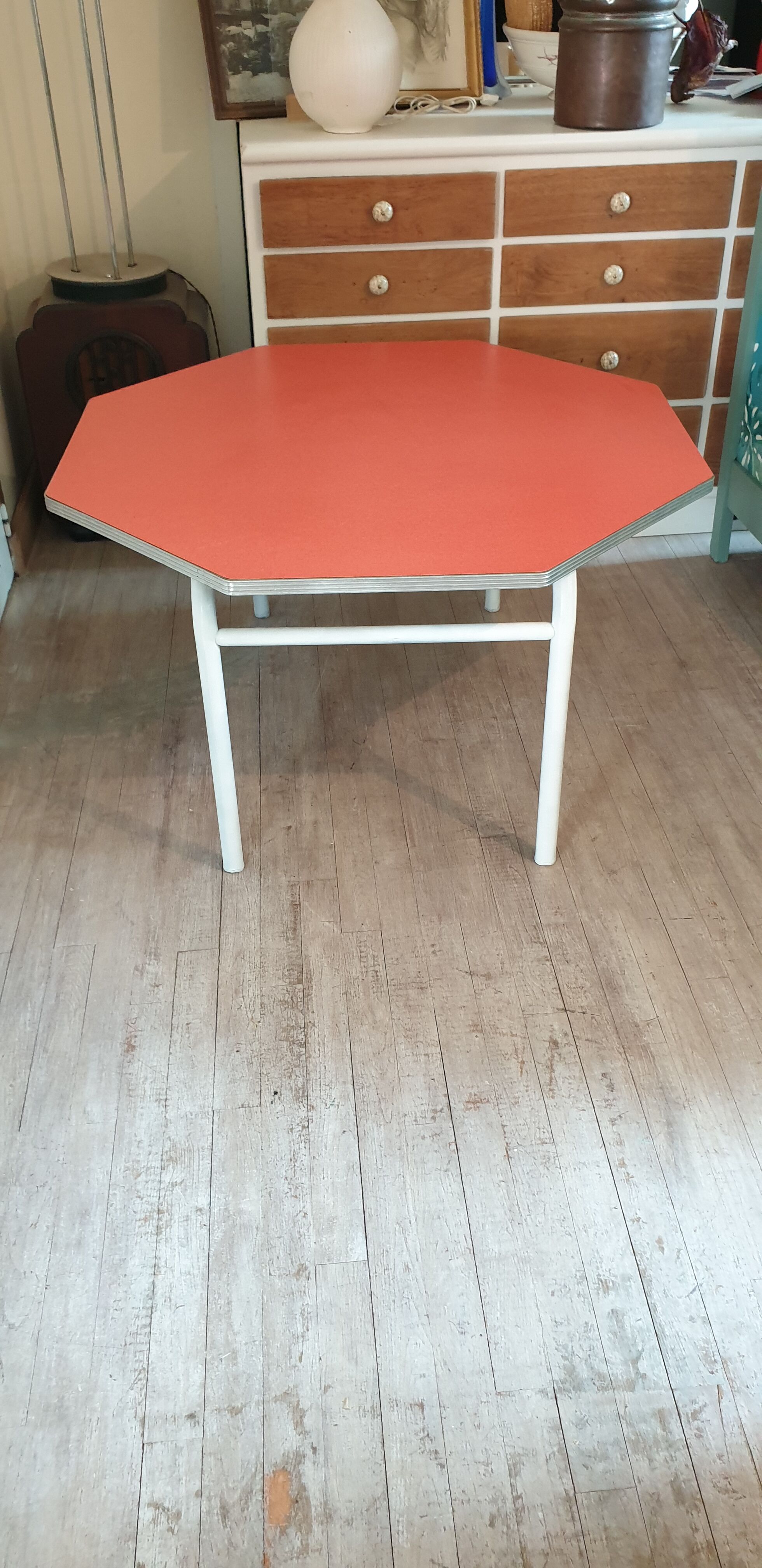 Octagonal kindergarten table