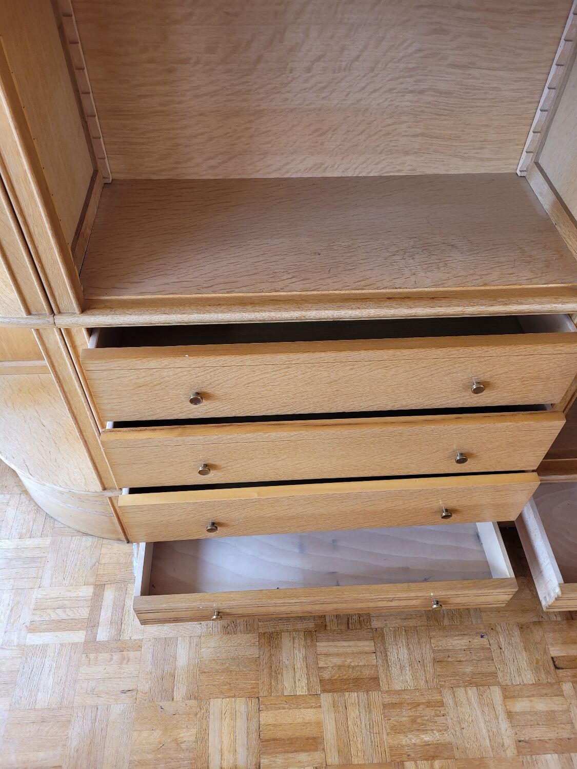 Furniture in MD modules with desk