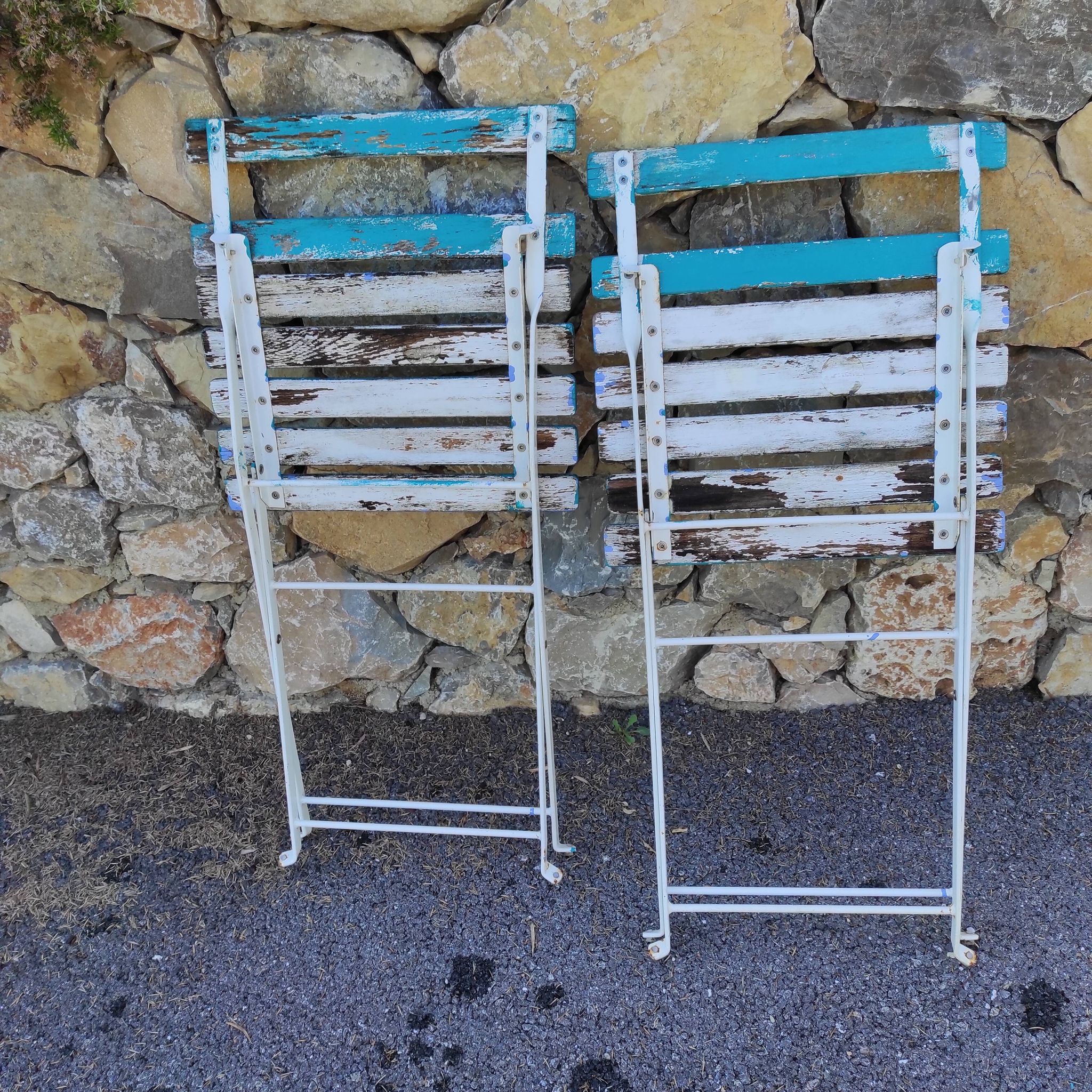 Garden chairs in wood and wrought iron