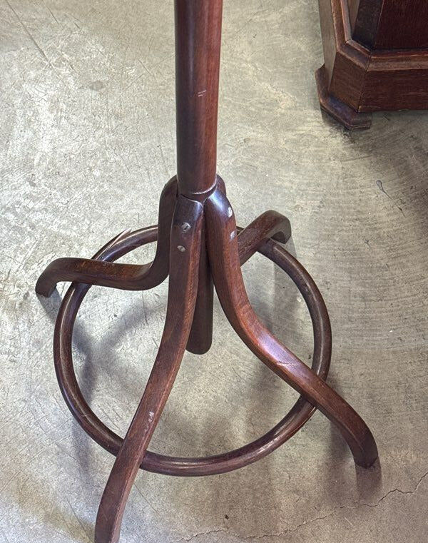 Coat rack – Thonet style – Furniture – Vintage bent wood