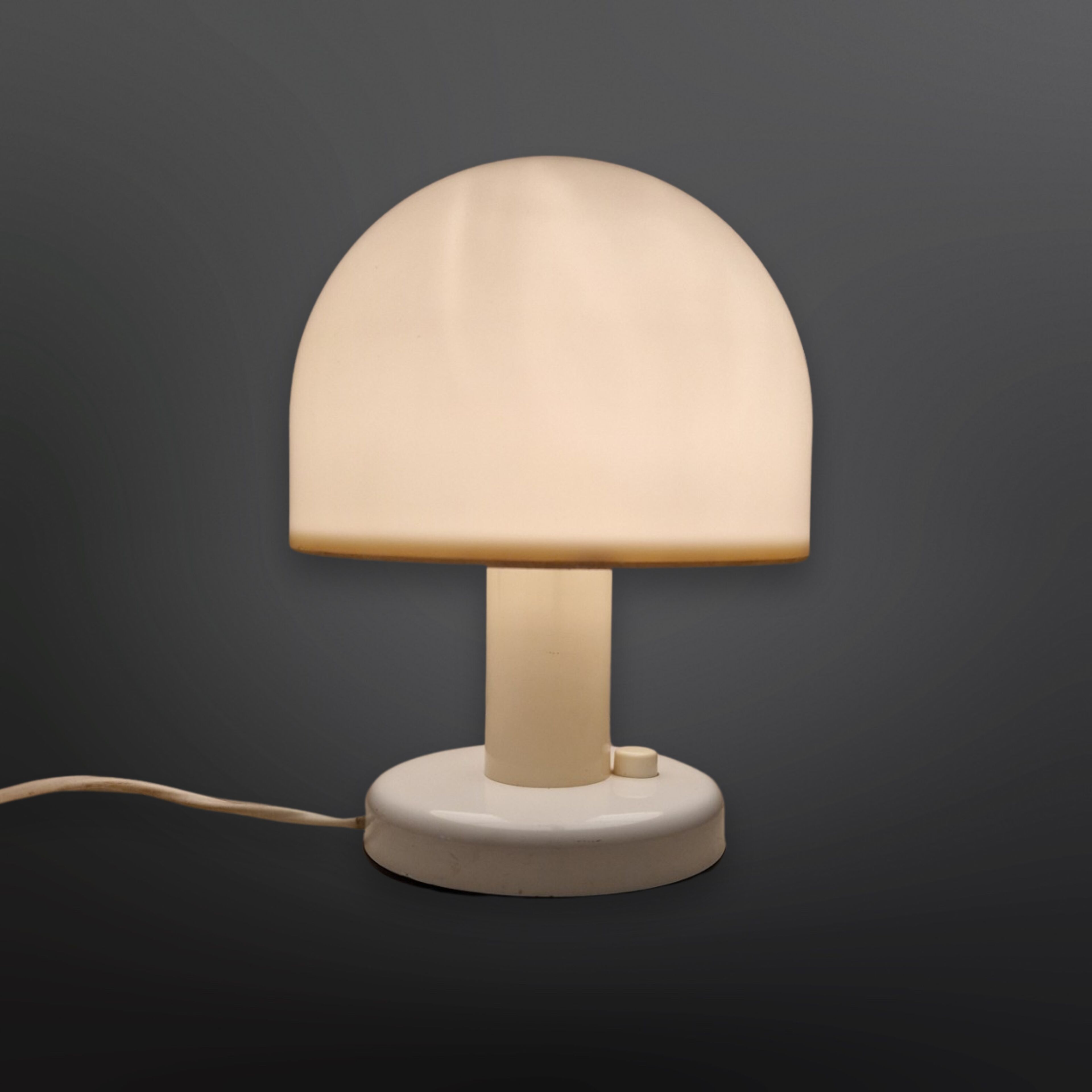 Space age mushroom lamps by Harvey Guzzini, Italy 1960s