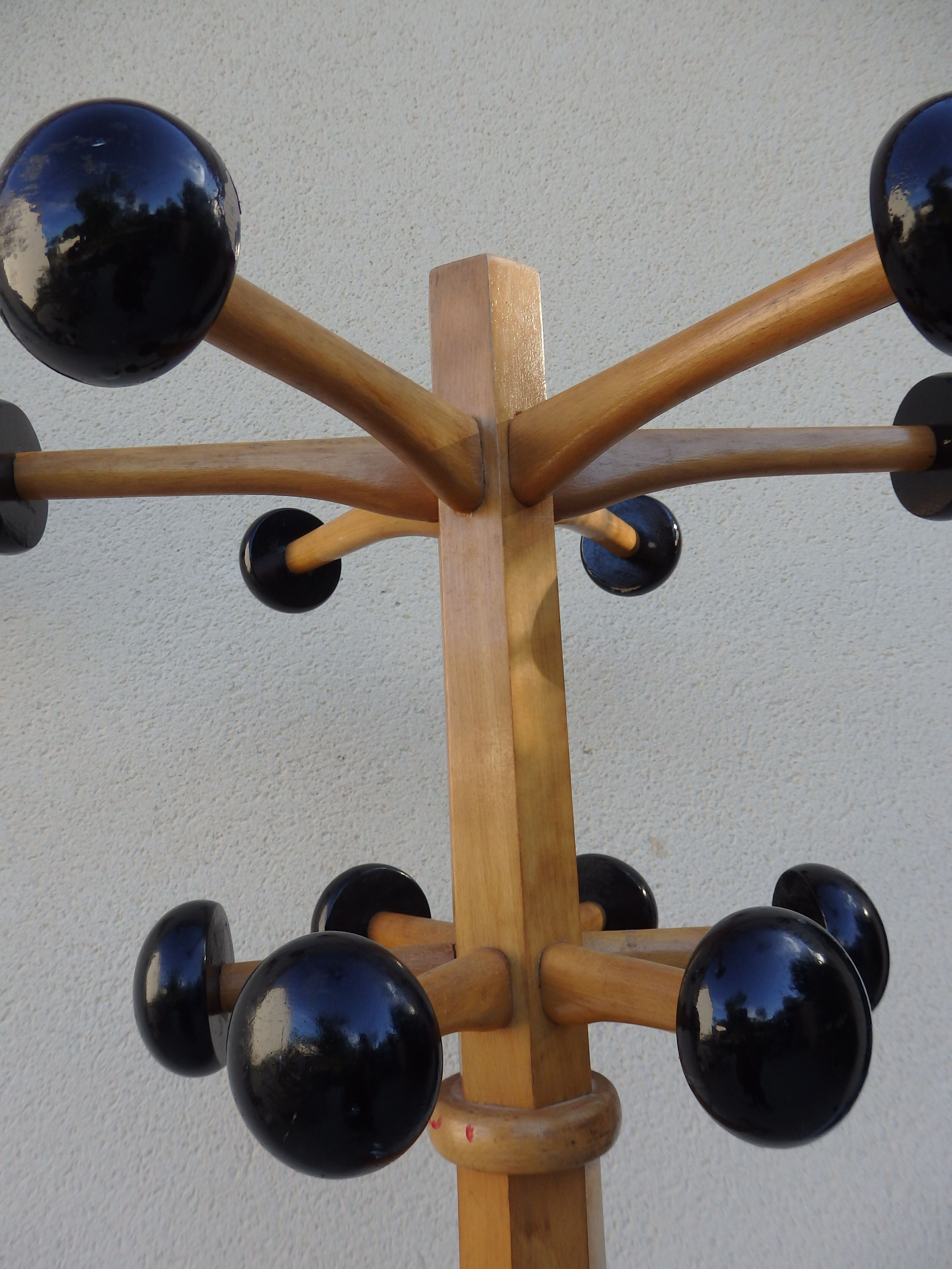 Coat rack of the stella vintage brand 1960 parrot bistro