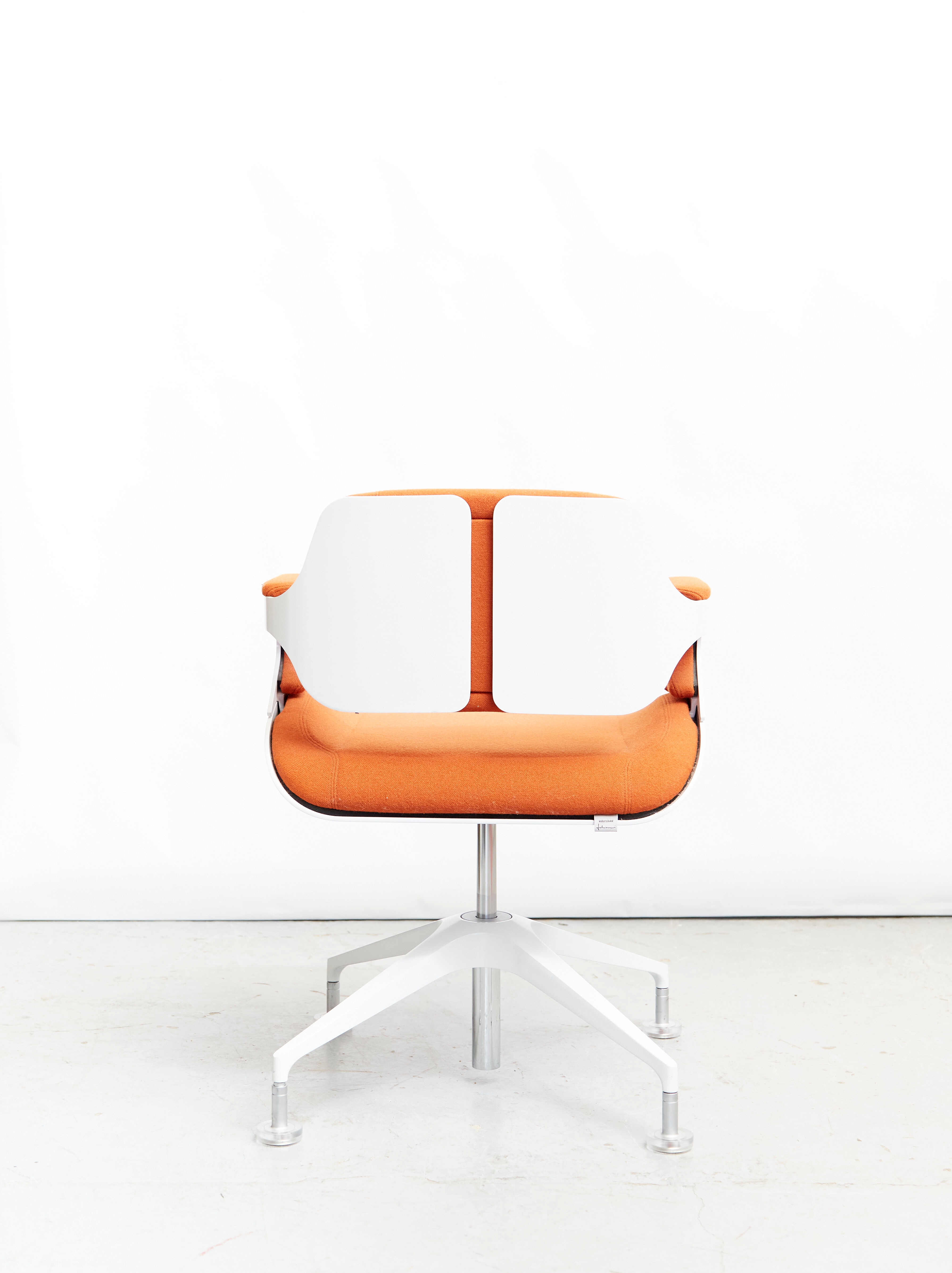 Zaha Hadid conference armchair Silver S101 for Interstuhl