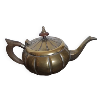 Old nineteenth century teapot, pumpkin shape