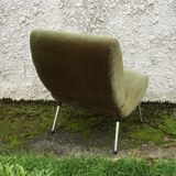 Pelfran low chair kiss model