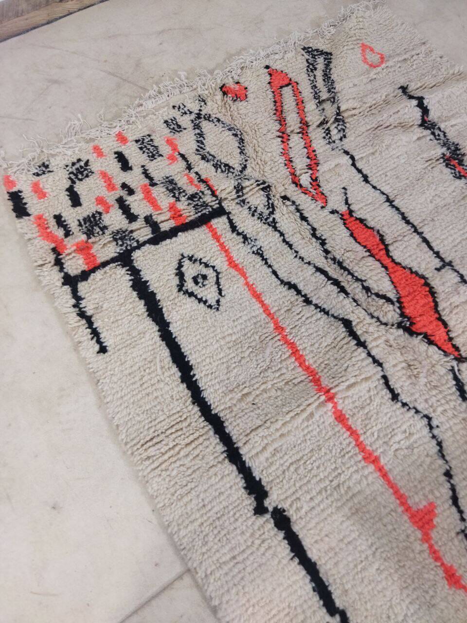 Handmade moroccan berber rug 232 x 145 cm