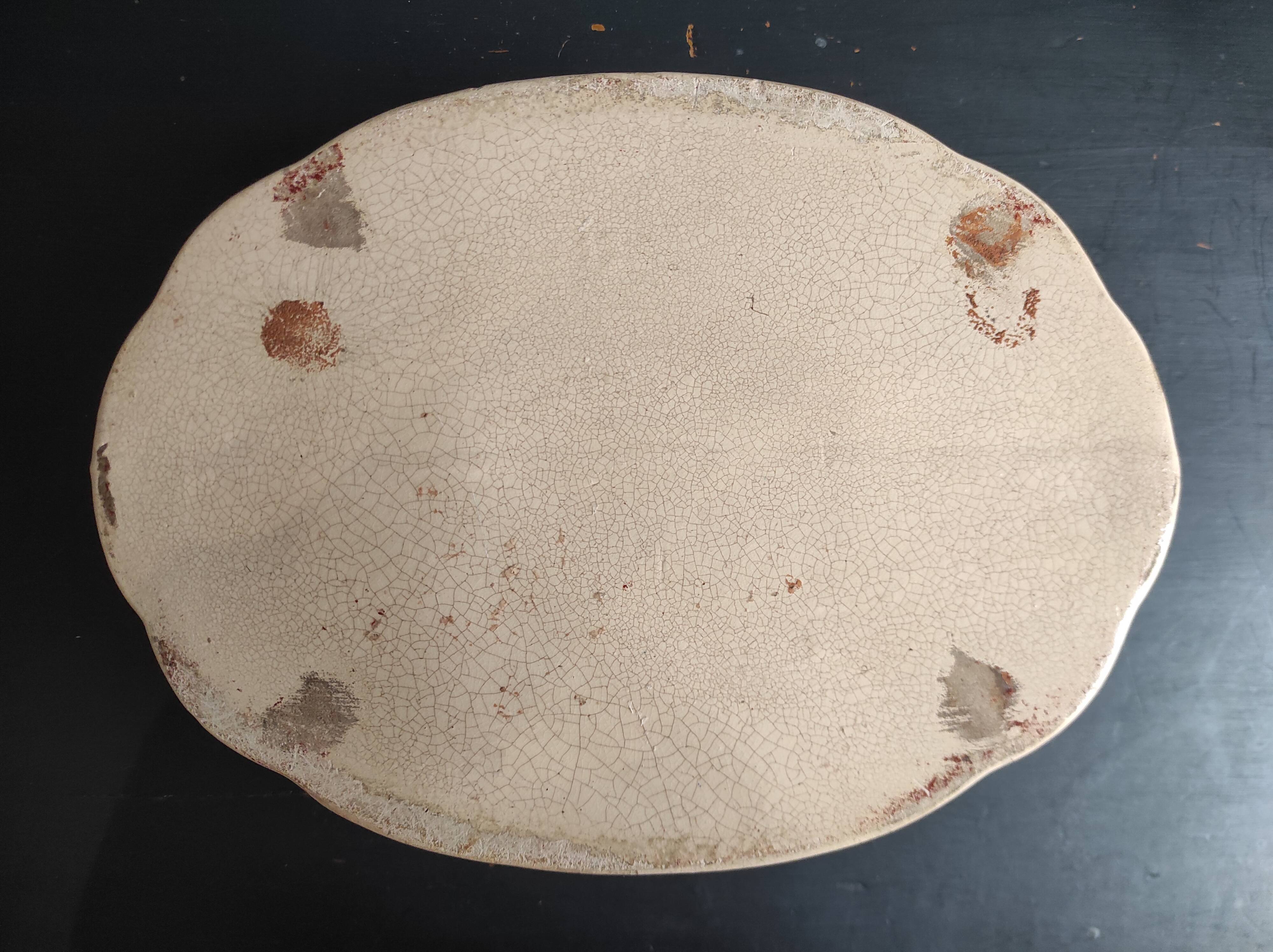 Antique serving plate, or "jardinière" from the faience of La Rochelle, 18th