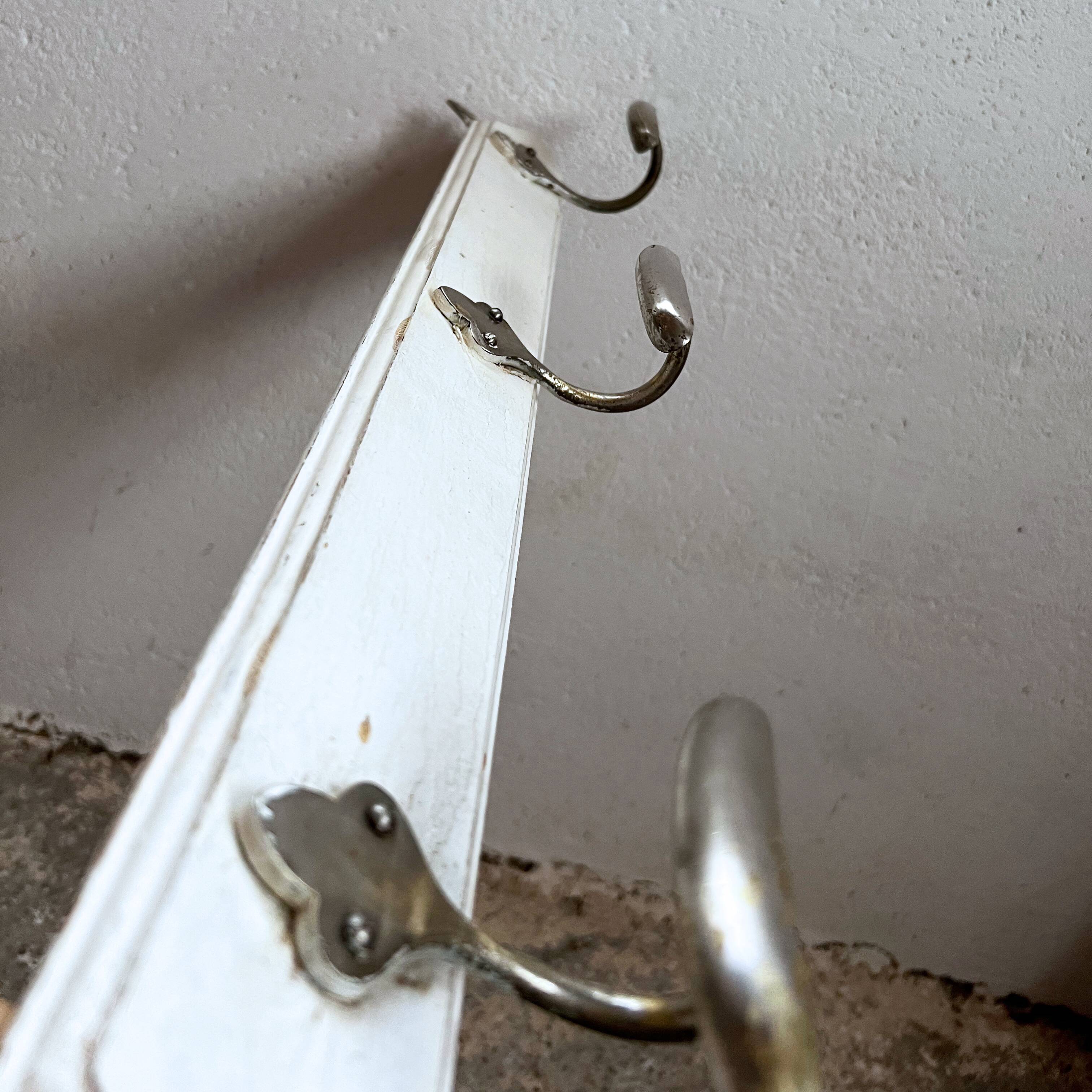 Wall coat rack 3 hooks