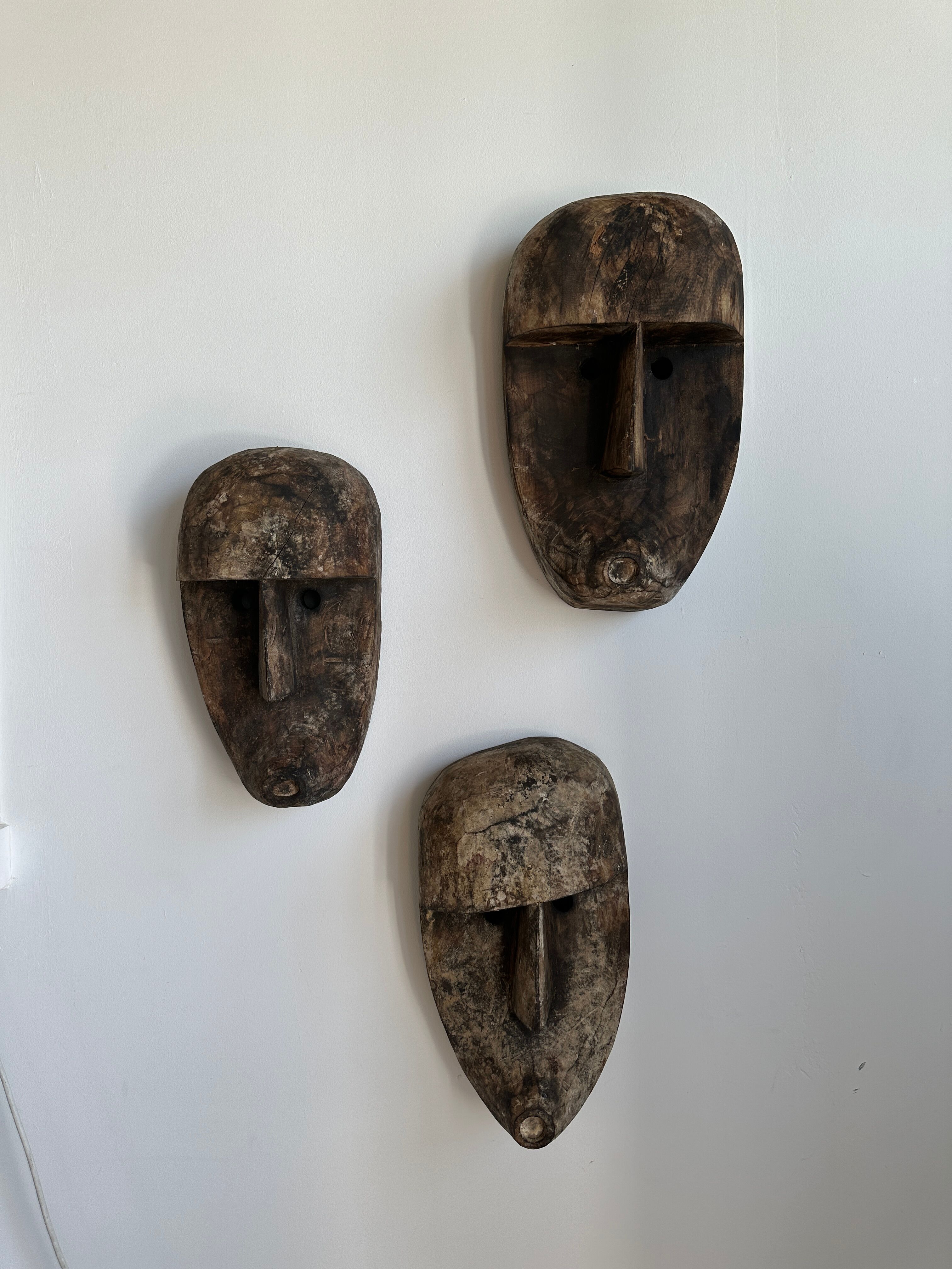 Large Timor mask in patinated wood H:50cm (2)