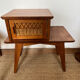 Table d’appoint table de chevet vintage bois pieds compas et rotin