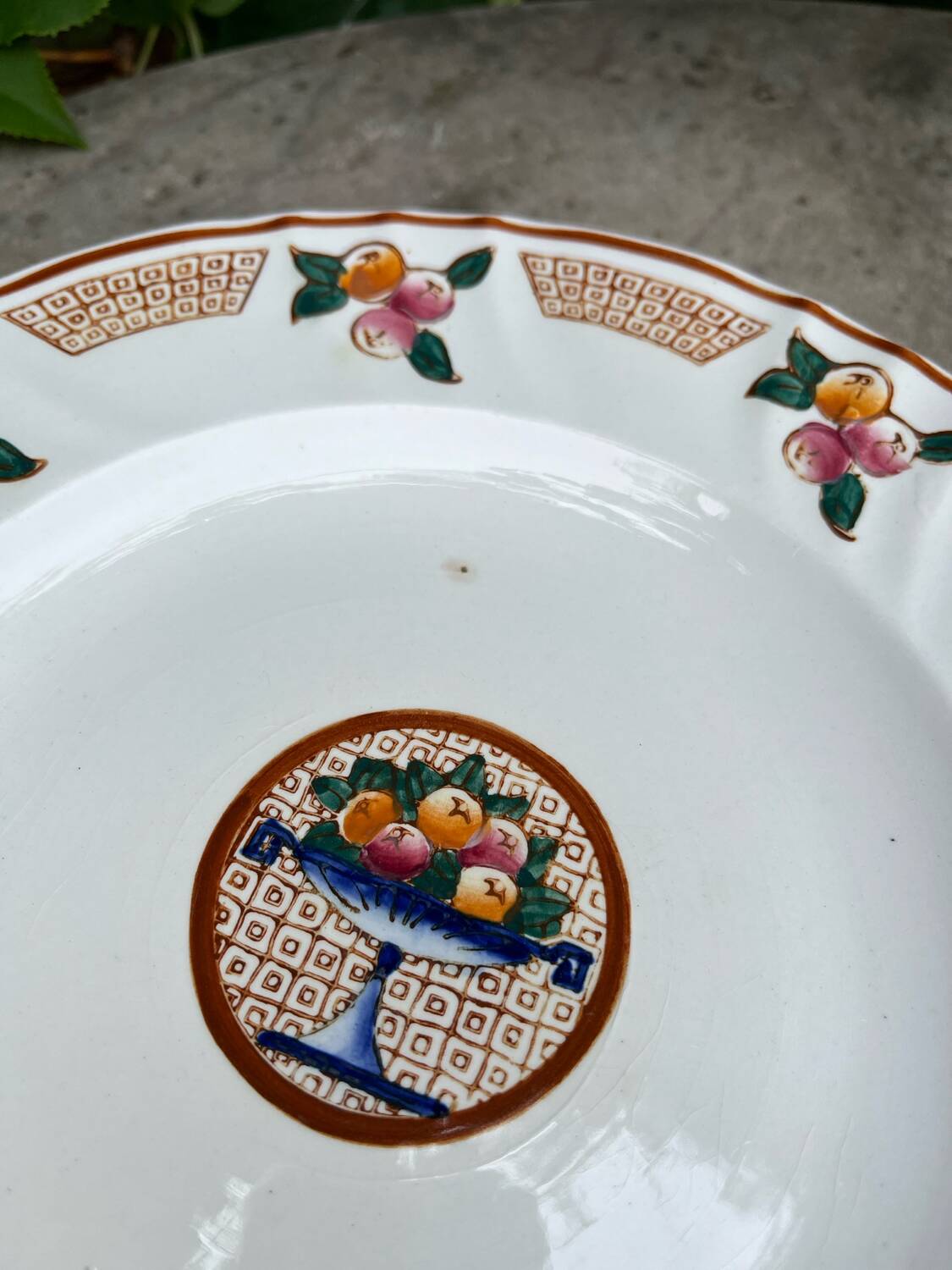 Plat et assiettes art deco, Longwy - décor Maurice