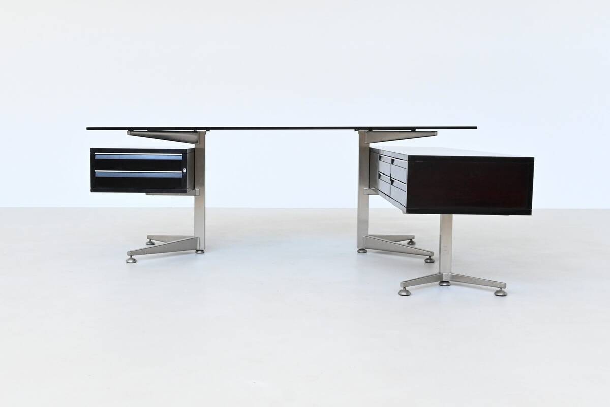 Bureau d'angle exécutif Abbondinterni en acajou et verre, Italie, 1970