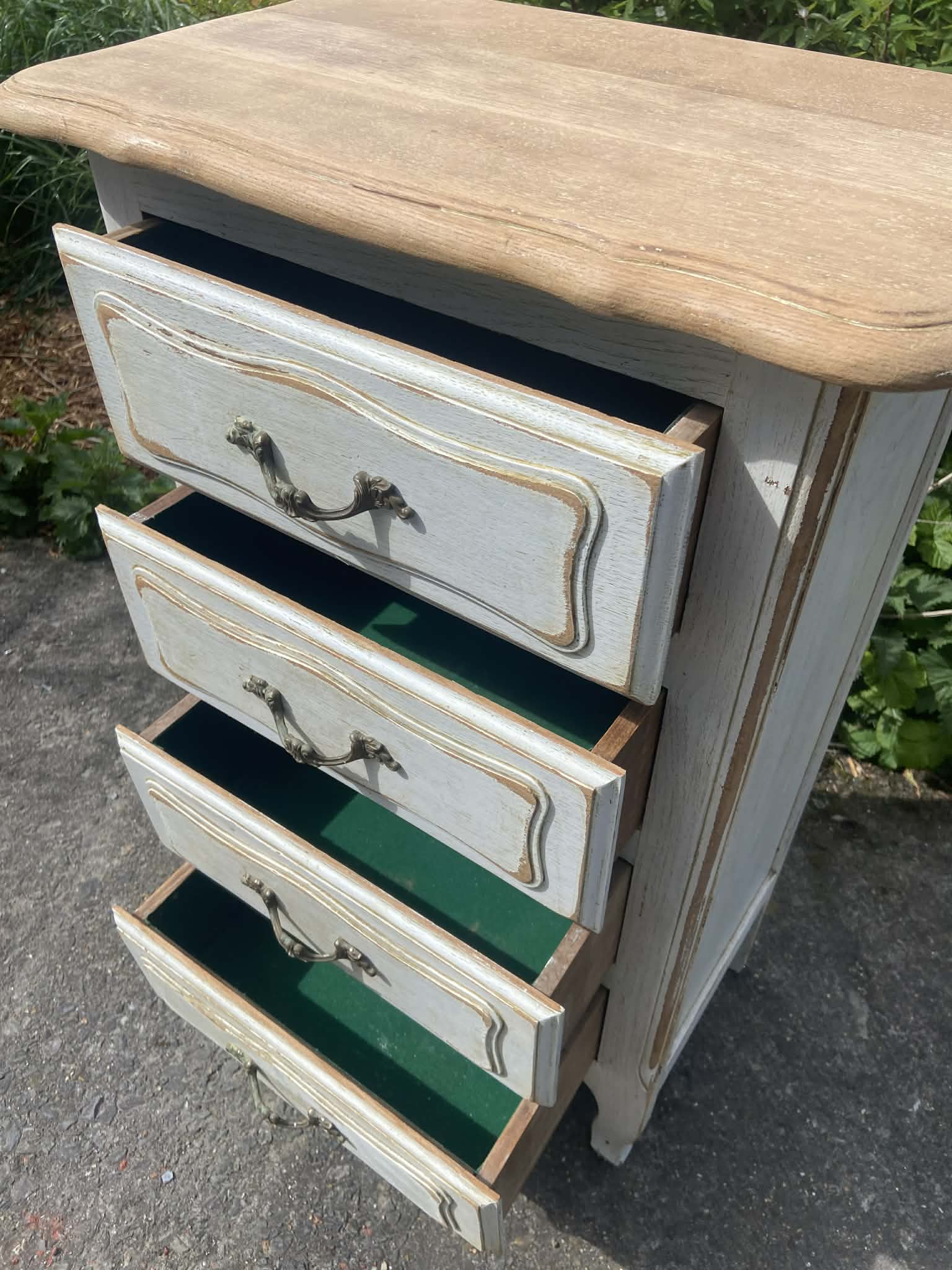 Louis XV style chiffonnier/semanier