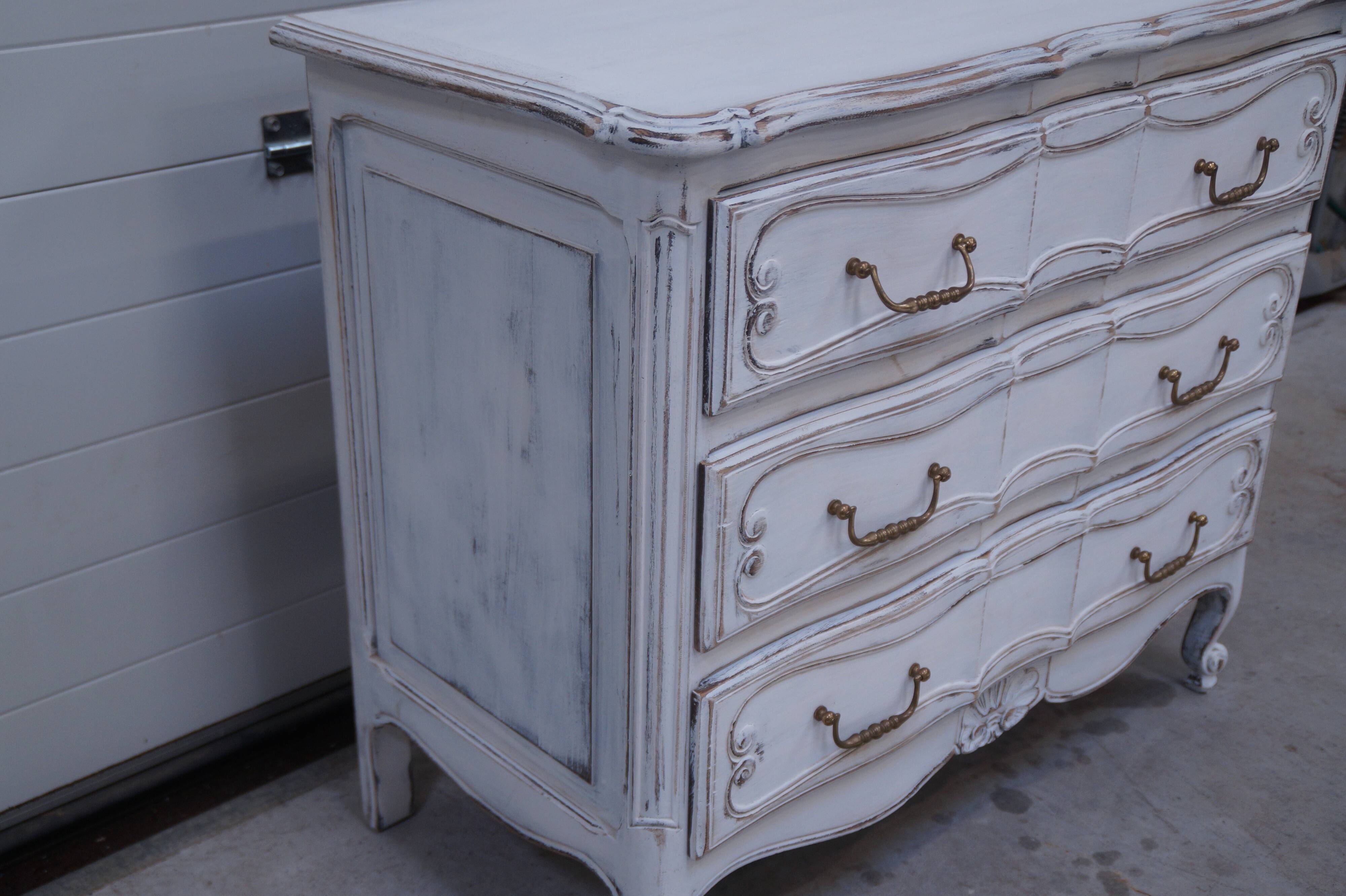 Style COMMODE patinated