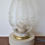 Daisy pattern globe