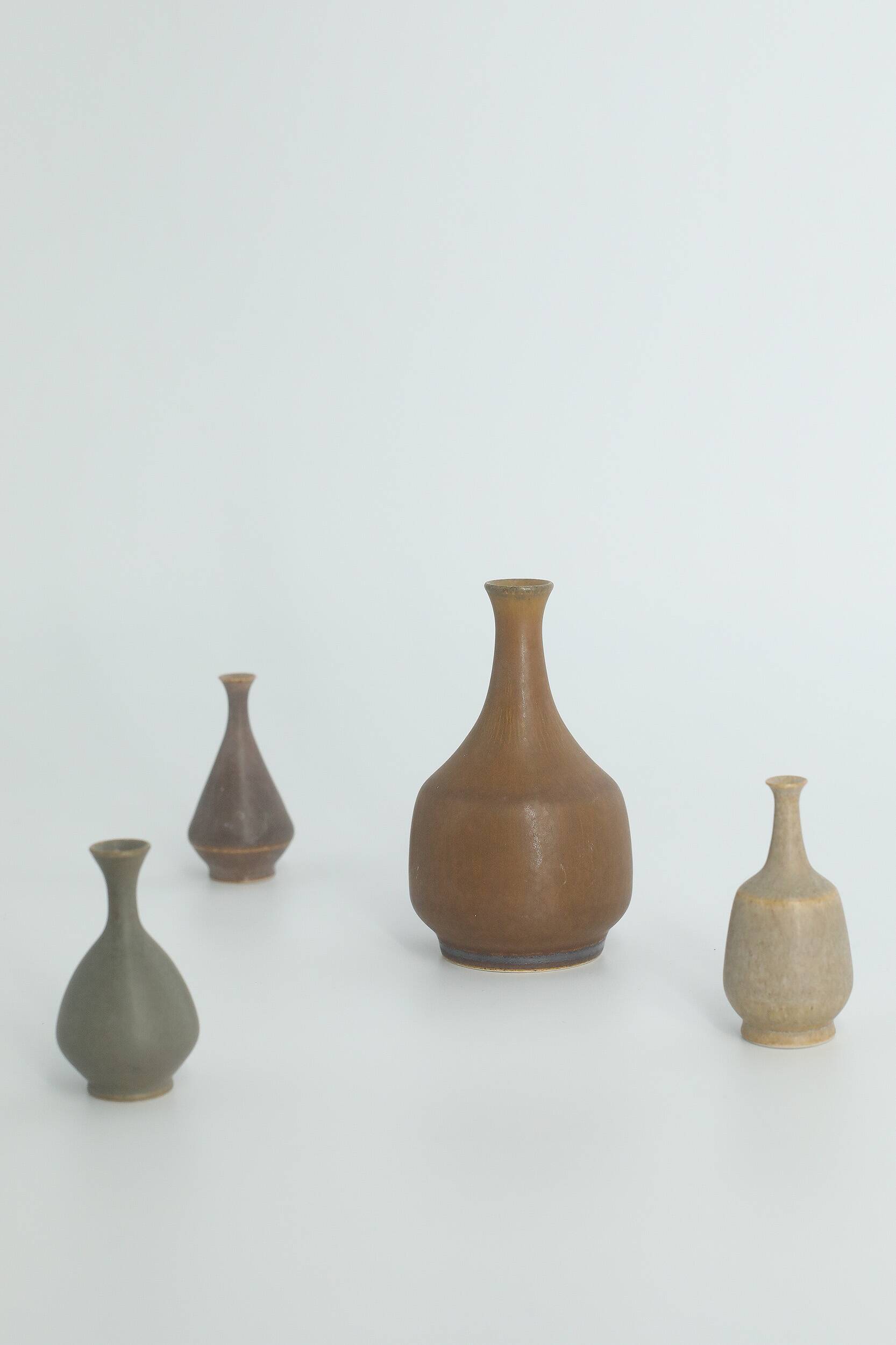 Small Mid-Century Scandinavian Modern Collectible Brown Stoneware Vases by Gunnar Borg, Set of 4