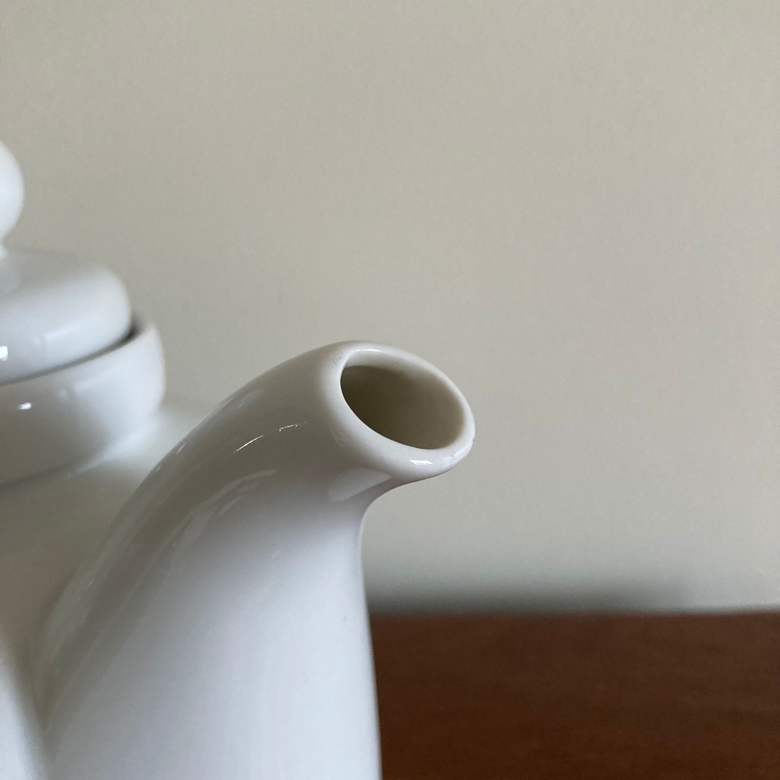 Winterling white porcelain teapot