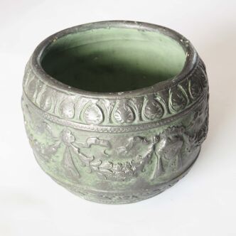 Bronze effect patinated sandstone pot cover