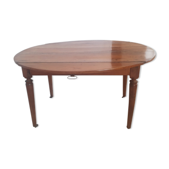 Table ovale en merisier