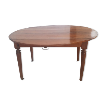 Table ovale en merisier