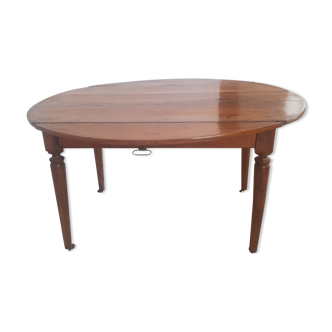 Oval cherry table