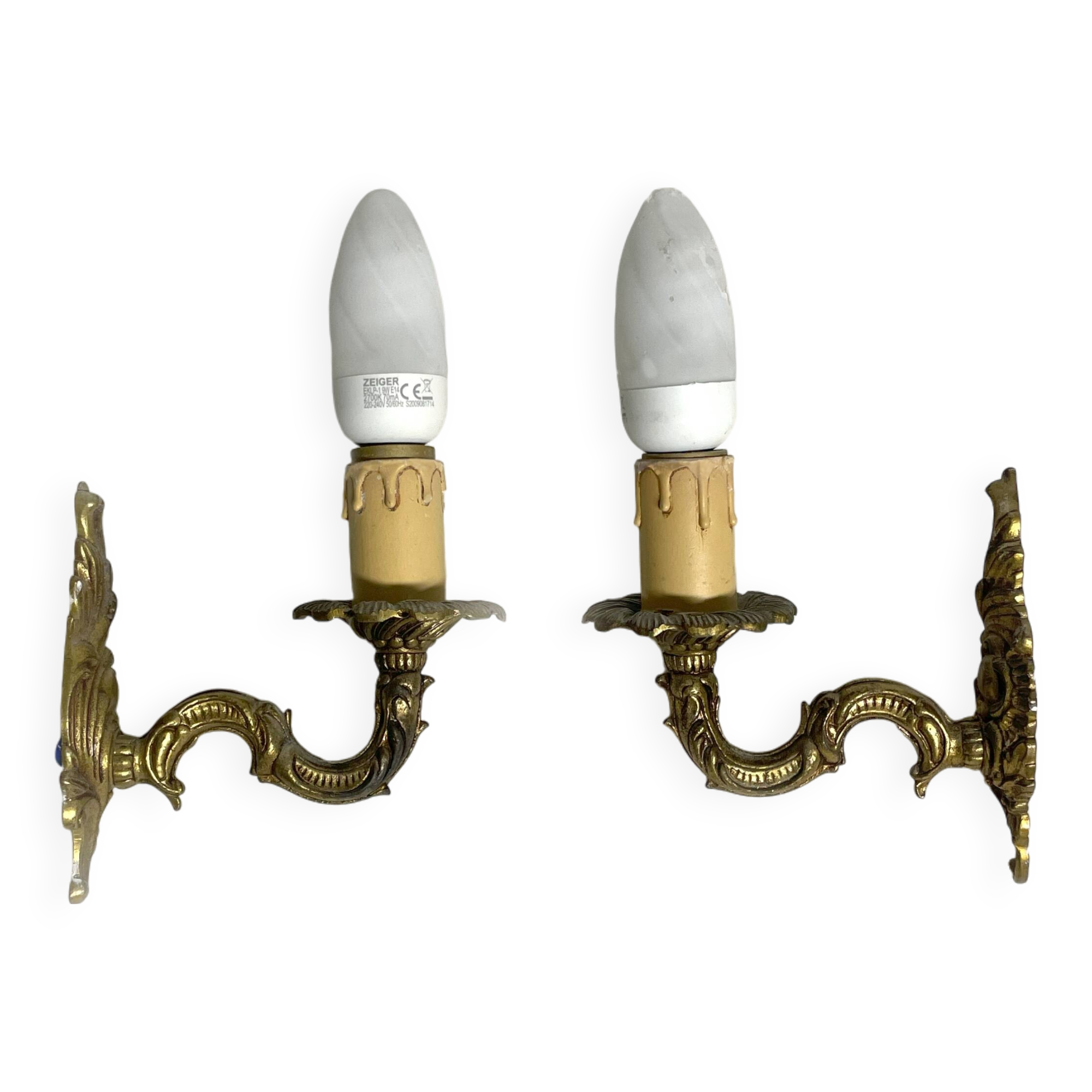 Pair of bronze candlestick wall lights, classic style, Louis XV