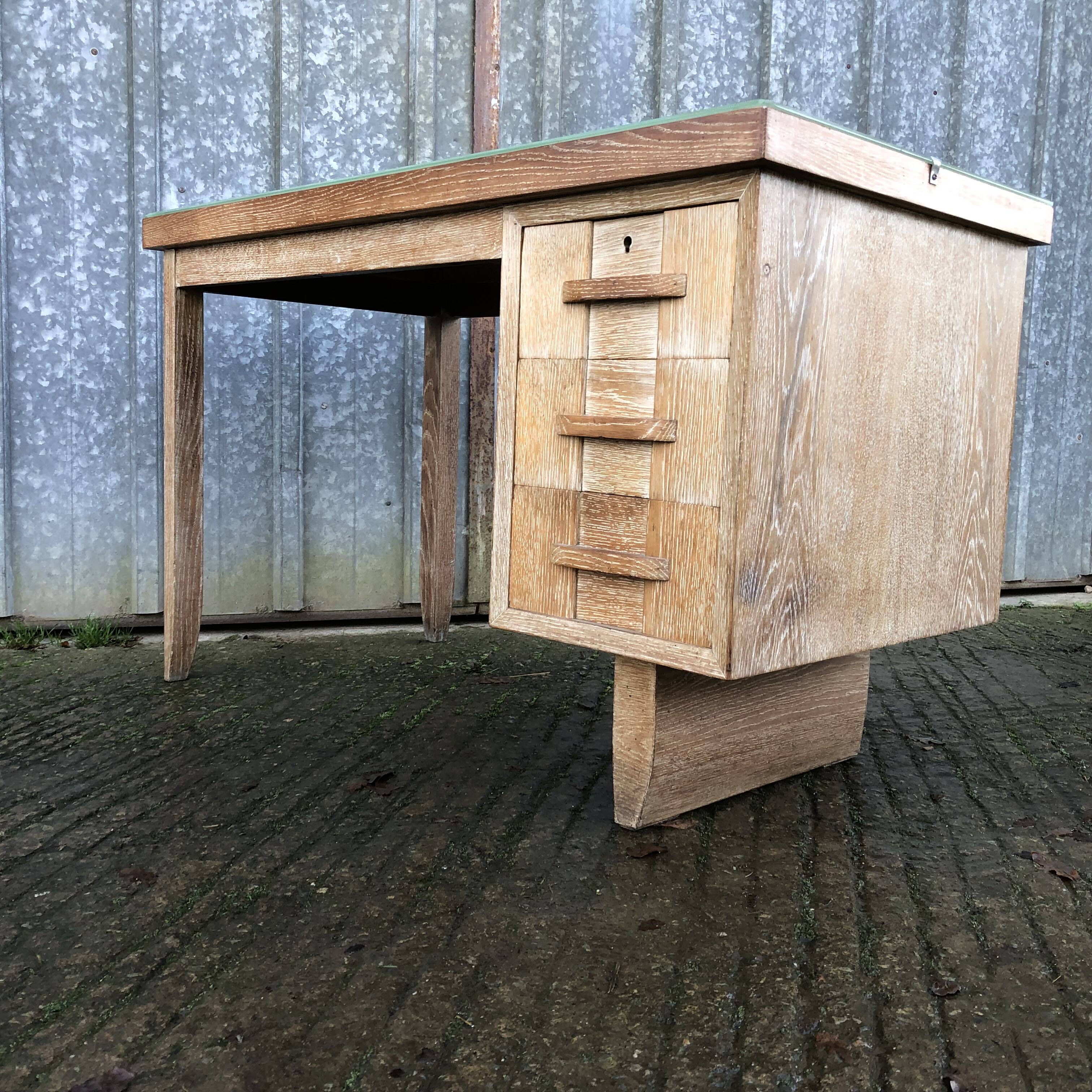 Bureau vintage en chêne lasuré à 3 tiroirs a caisson