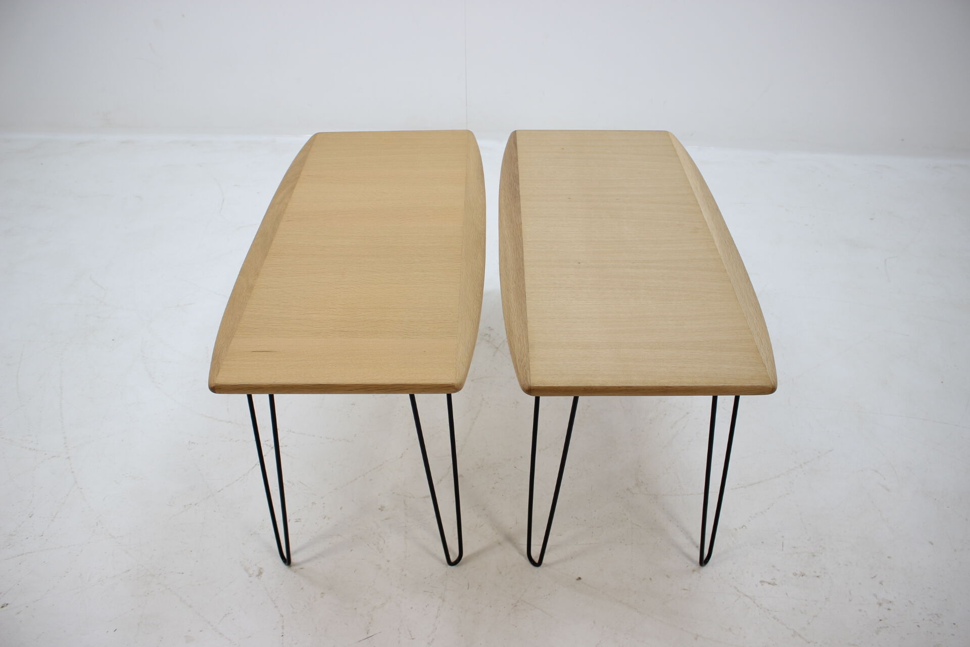 1960s Oak coffee table on hairpin legs