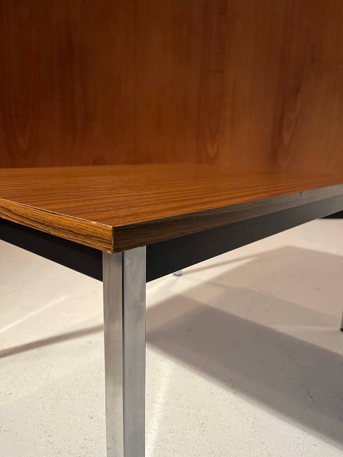 Table basse en acier et teck, 1970