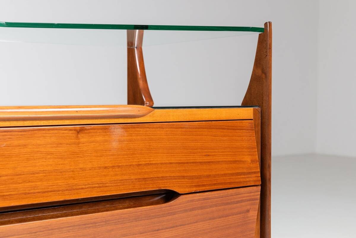 Buffet italien en noyer G. Cecchini e C. Cantu Italie 1950