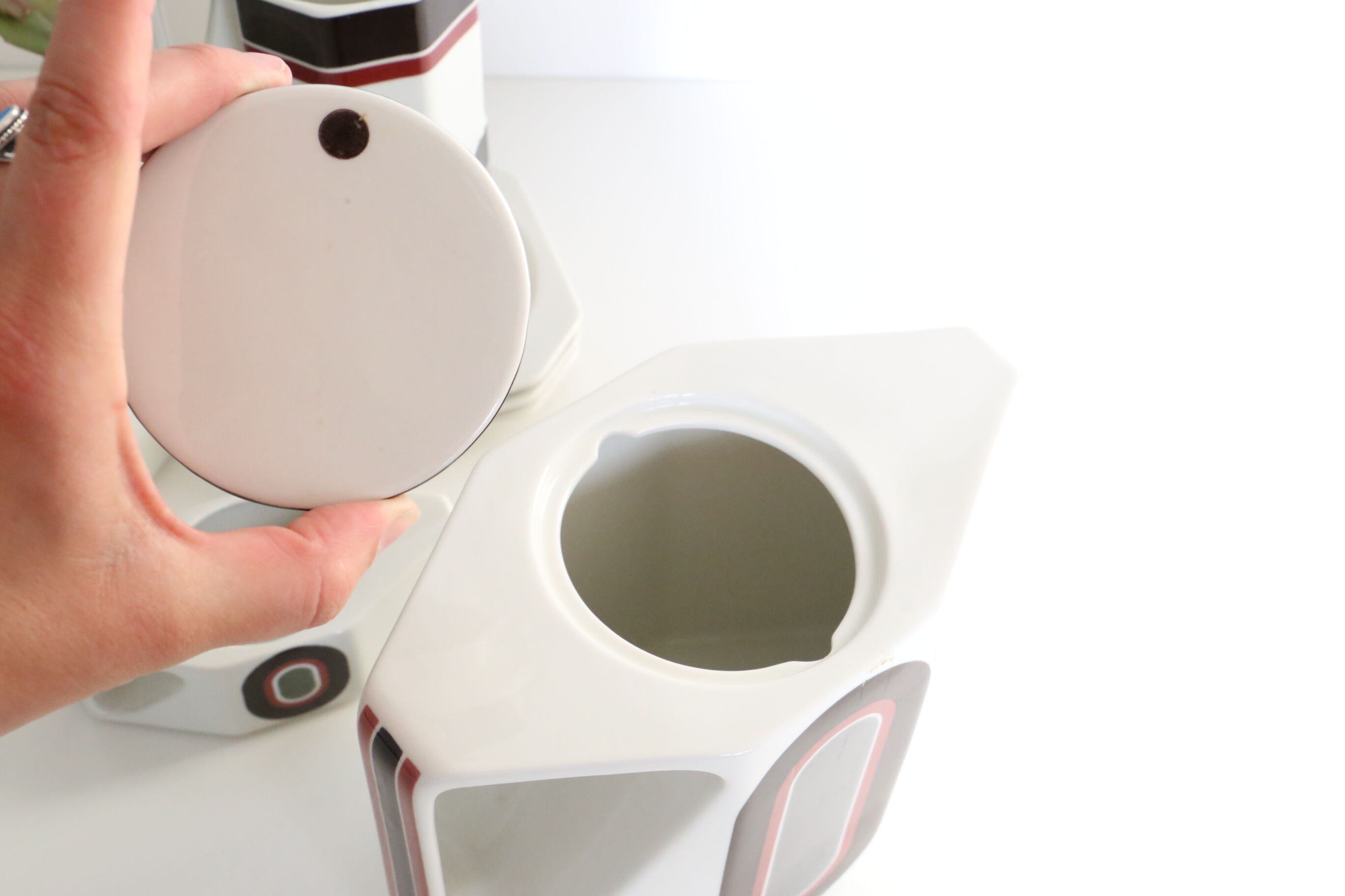 Coffee service from the Villeroy and Boch avant-garde range