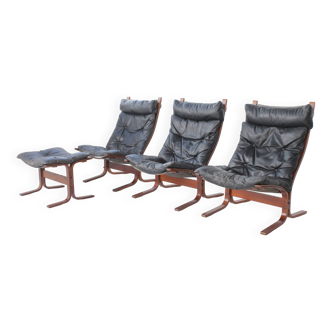 Set of 3 Siesta Chairs and one Ottoman by Ingmar Relling for Westnofa. Very good condition, no tearing in the leather, feels smooth to the touch