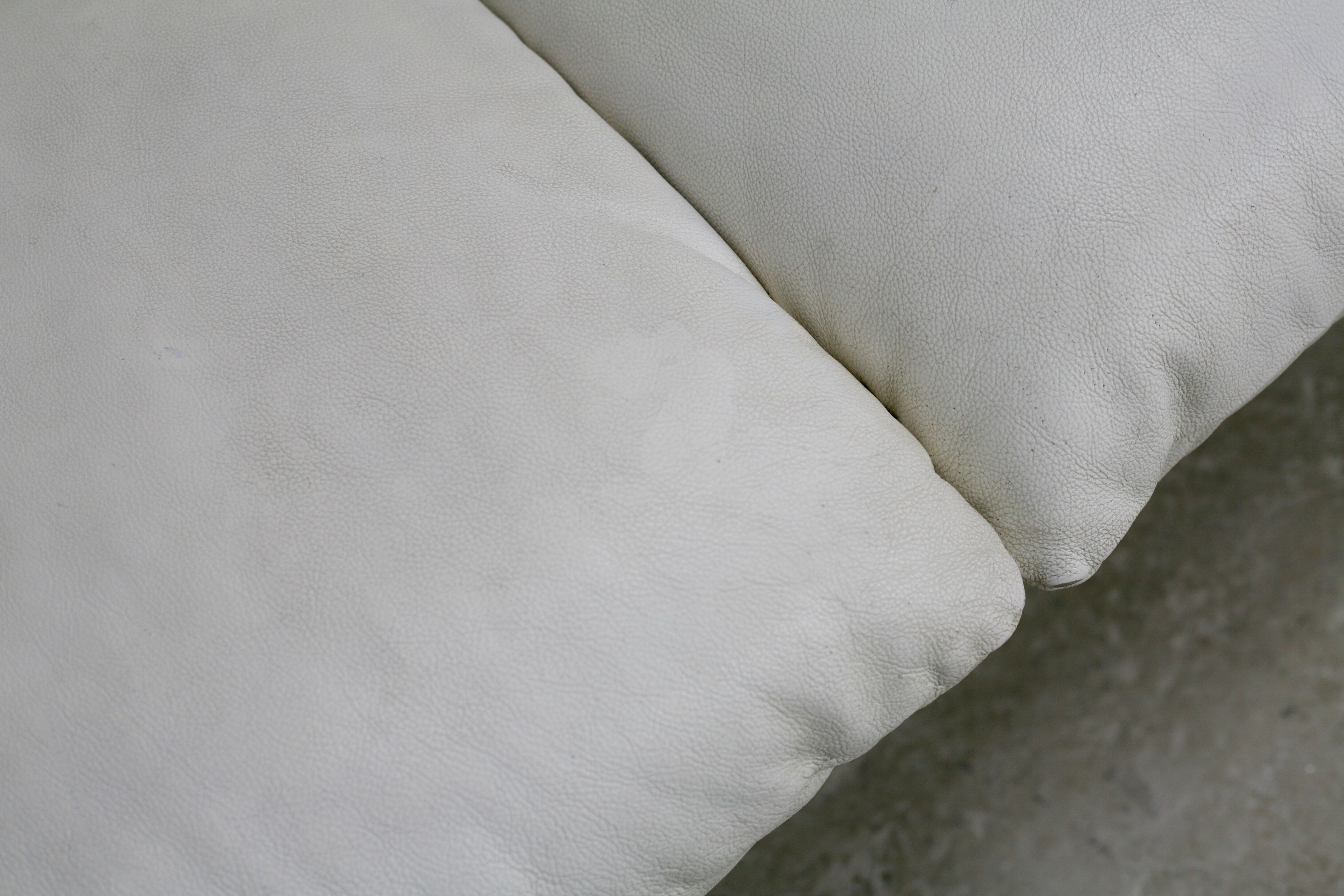 Canapé Maralunga de Vico Magistretti, Cassina, cuir blanc, Italie, circa 1970