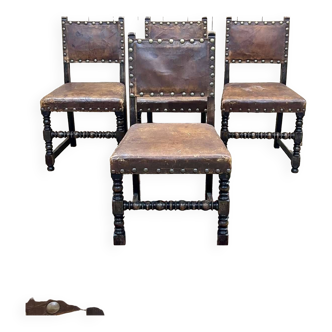 Suite of 4 Louis XIII chairs in oak and leather, early 20th century