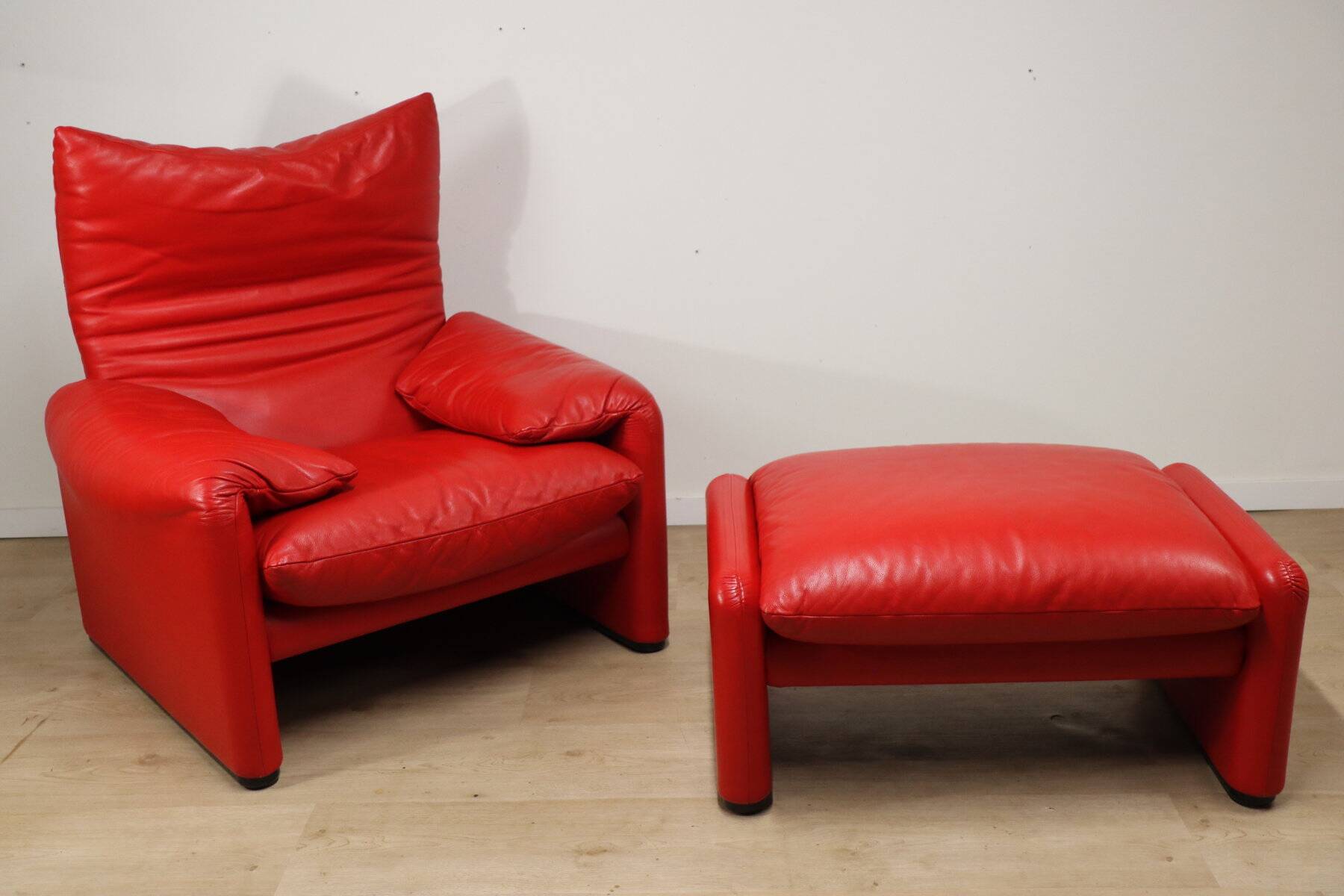 Maralunga armchair and ottoman by Vico Magistretti for Cassina