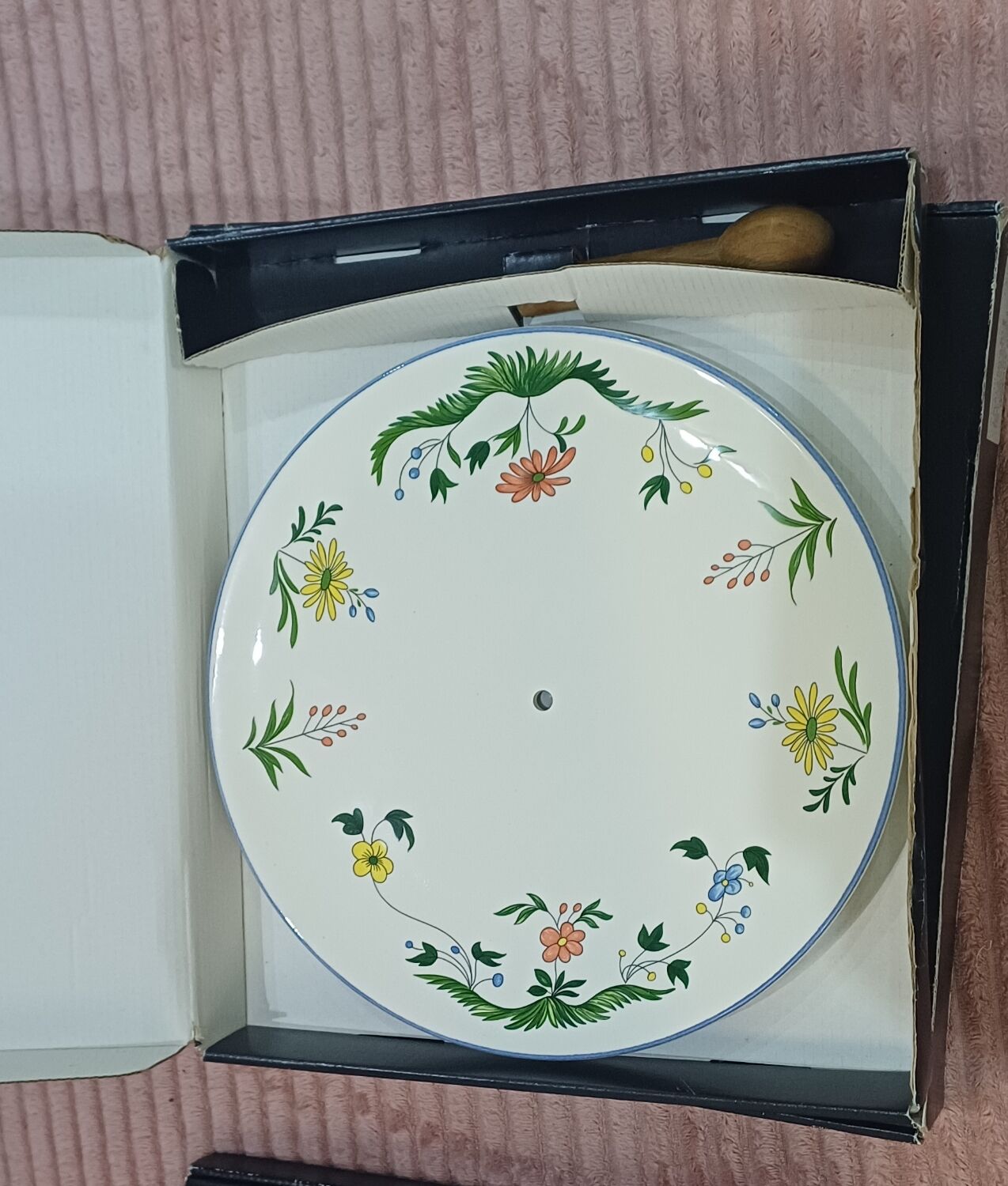 Gien porcelain
