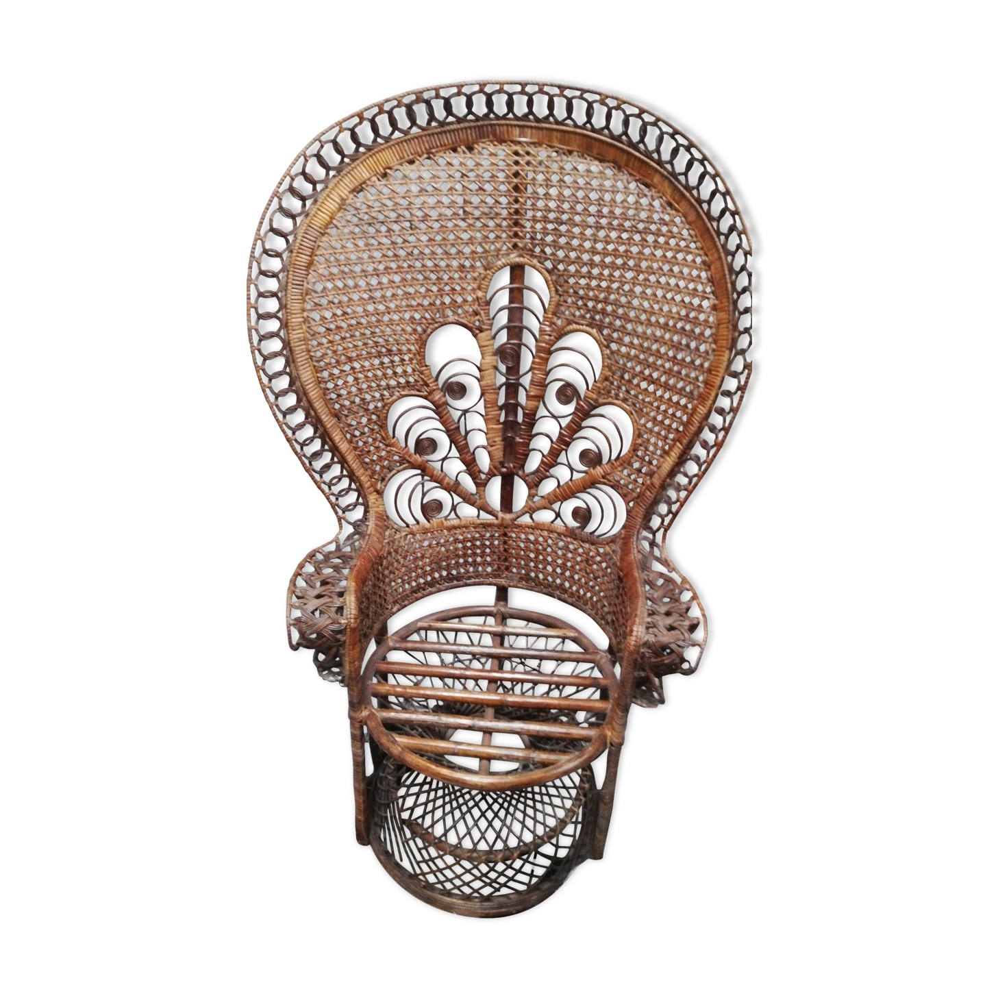 Emmanuelle rattan chair with satin cushions