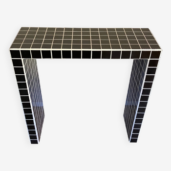 Console tile black mosaic and white joint