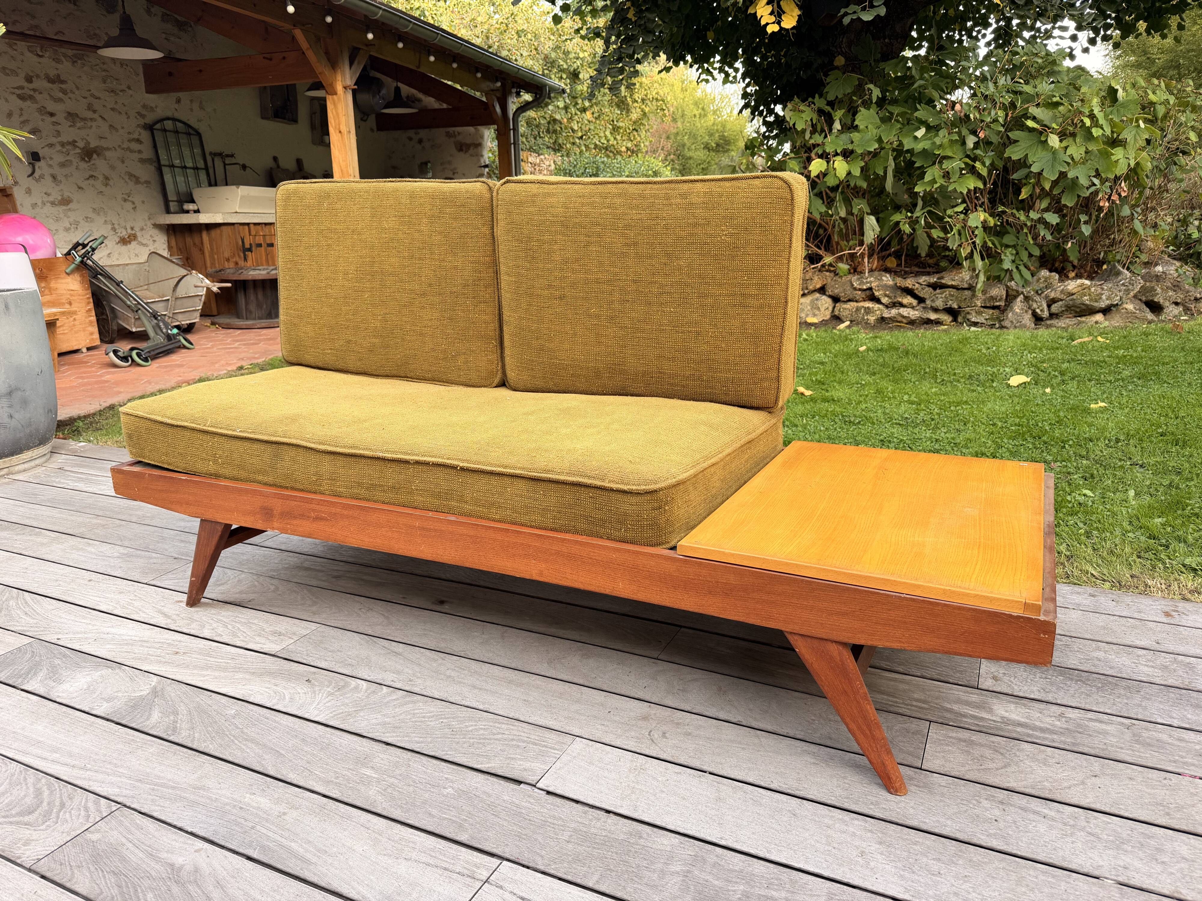 Banquette daybed par Pierre Guariche 1954